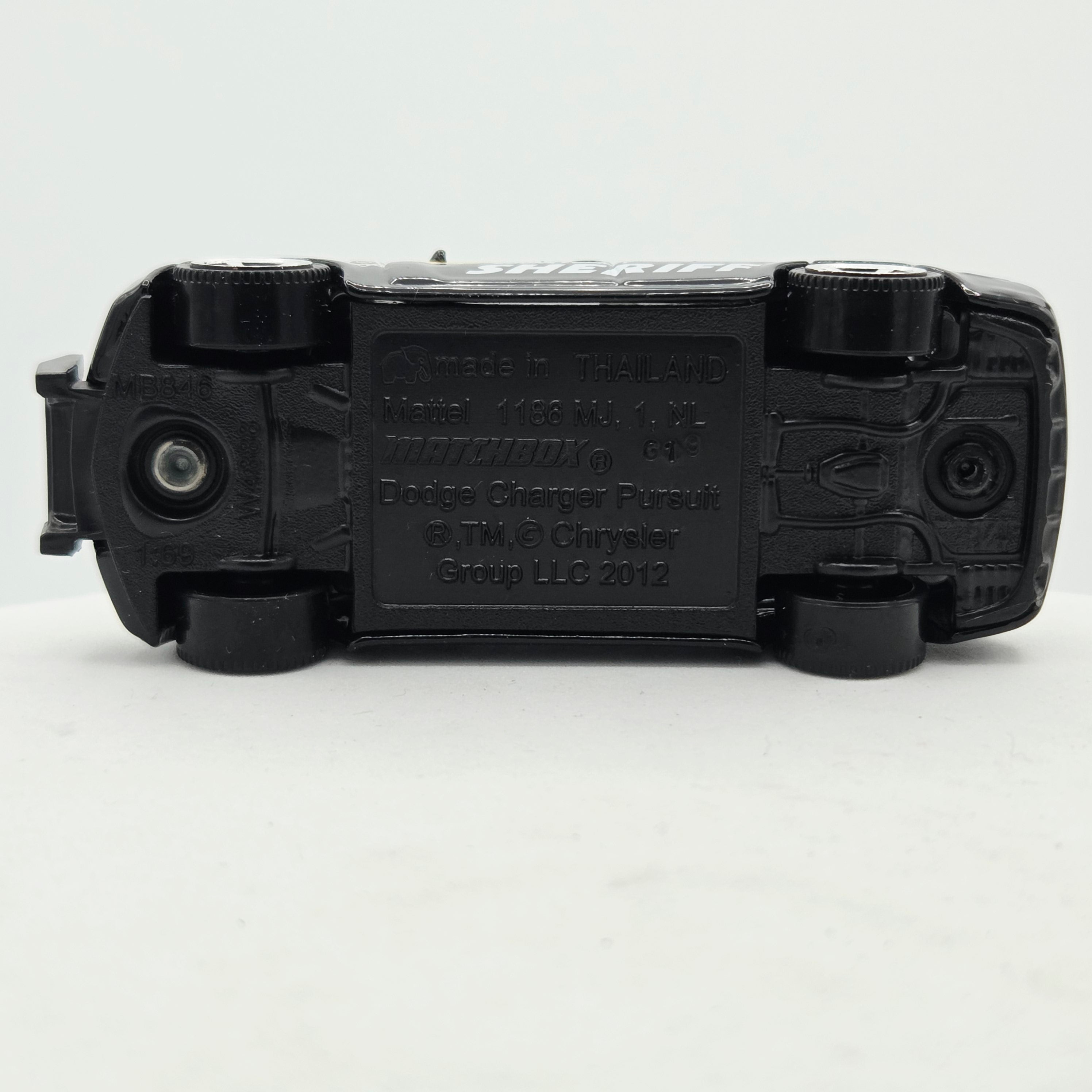 Matchbox Dodge Charger Pursuit "Sheriff" (2014 MBX Basic - Heroic Rescue)