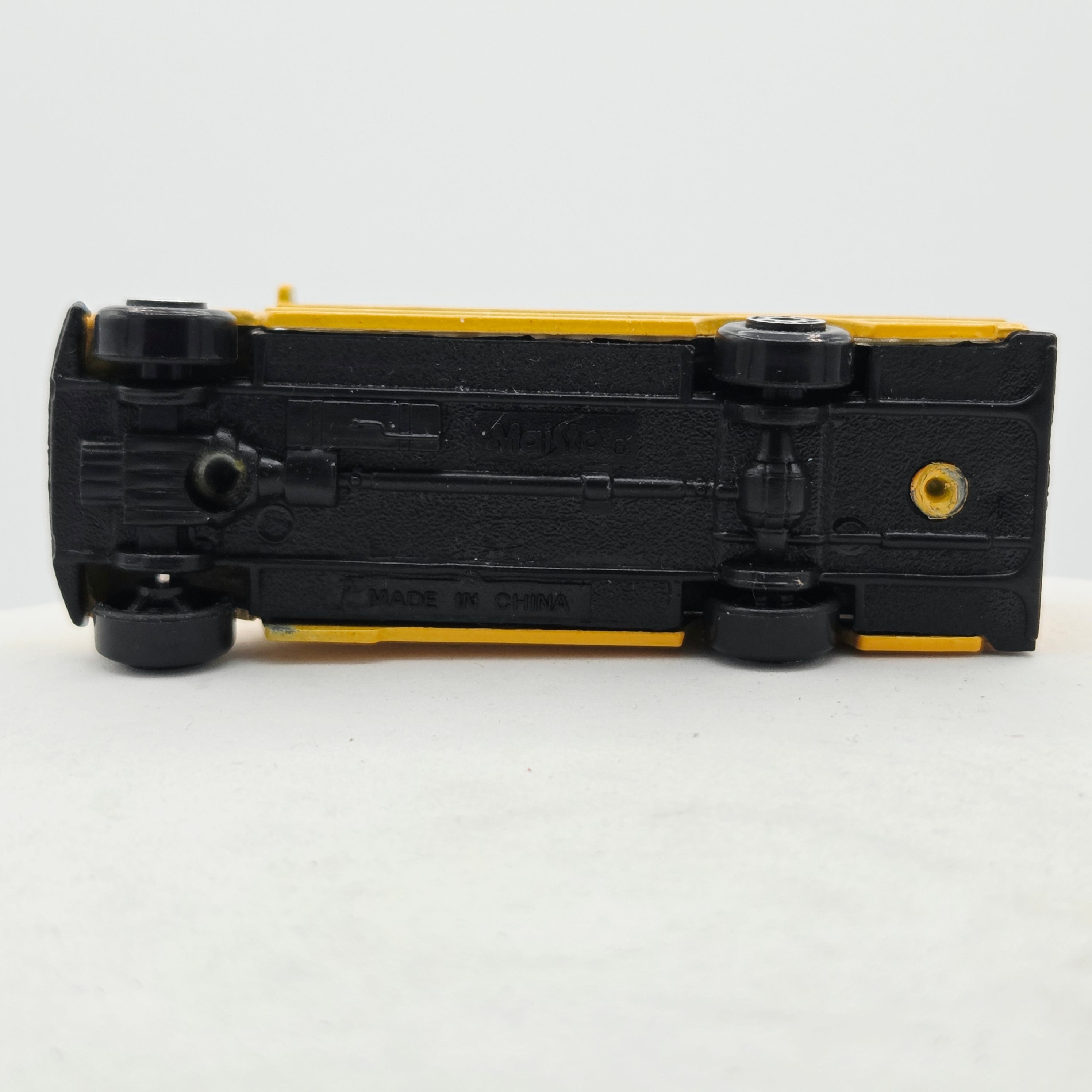 Maisto School Bus "District 2" (Fresh Metals / Adventure Force)