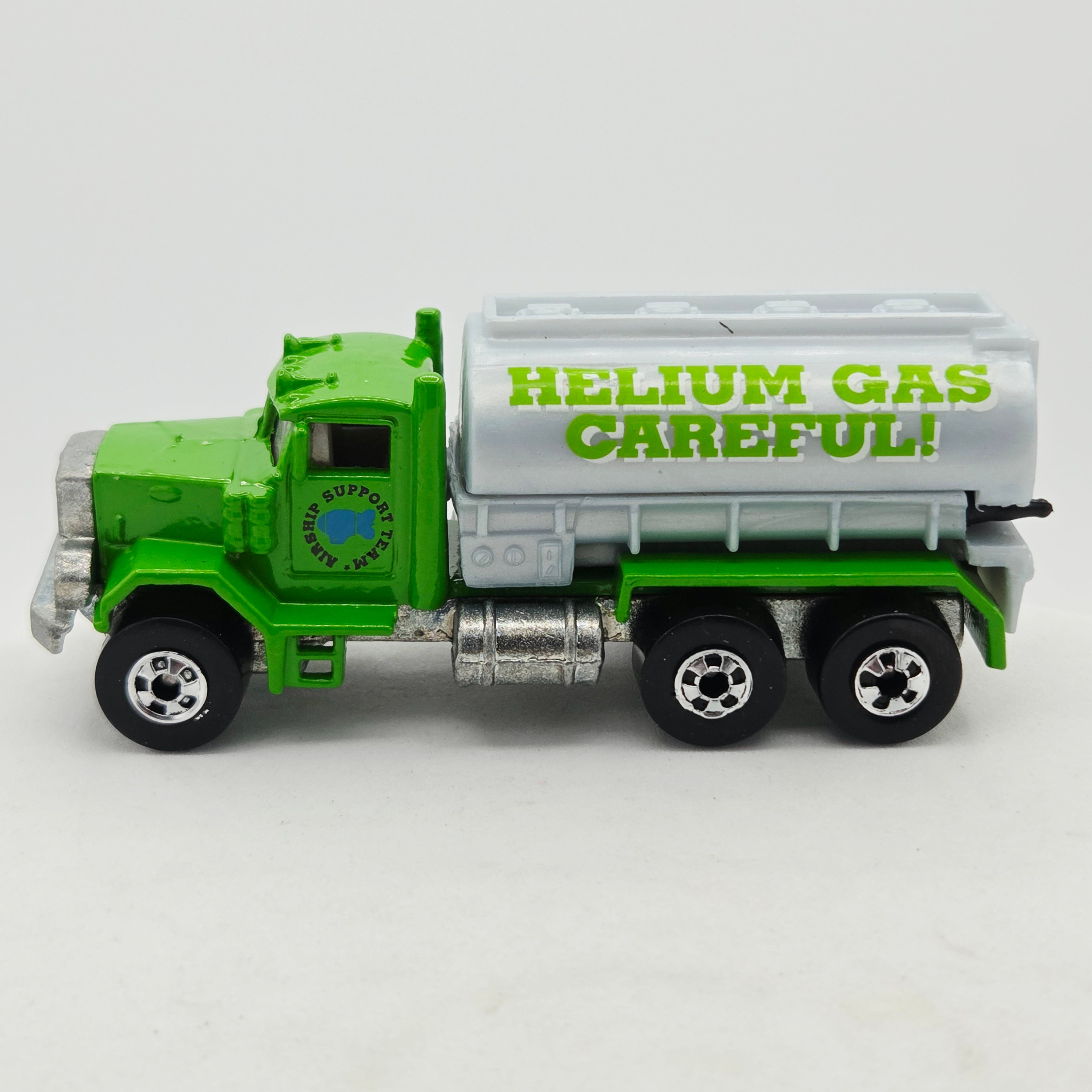 Hot Wheels Peterbilt Tanker Truck "Helium" (1994 HW Blimp & Support Team 5 Pack - Multipack Exclusive)