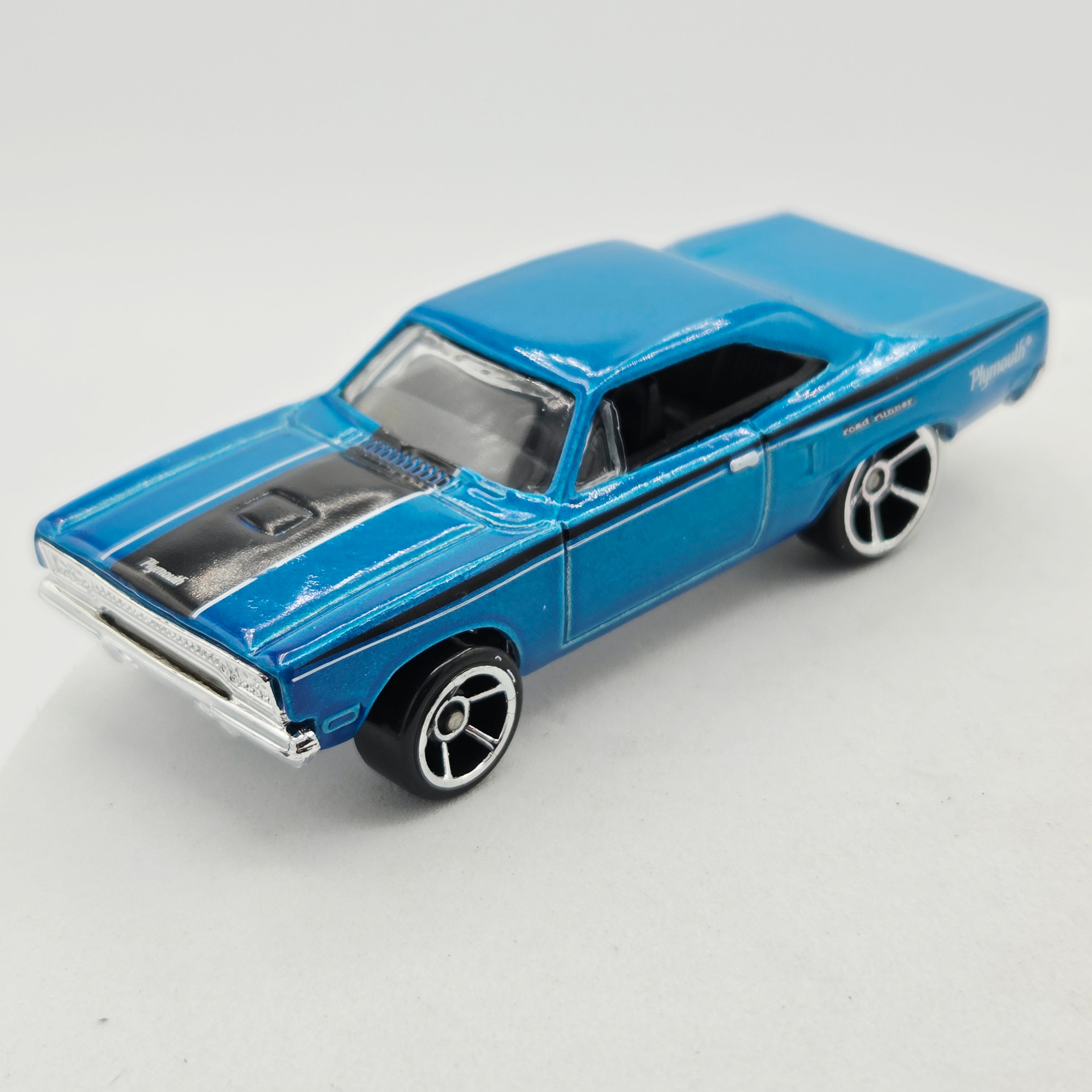 Hot Wheels '70 Plymouth Road Runner (2009 HW Basic - Muscle Mania)