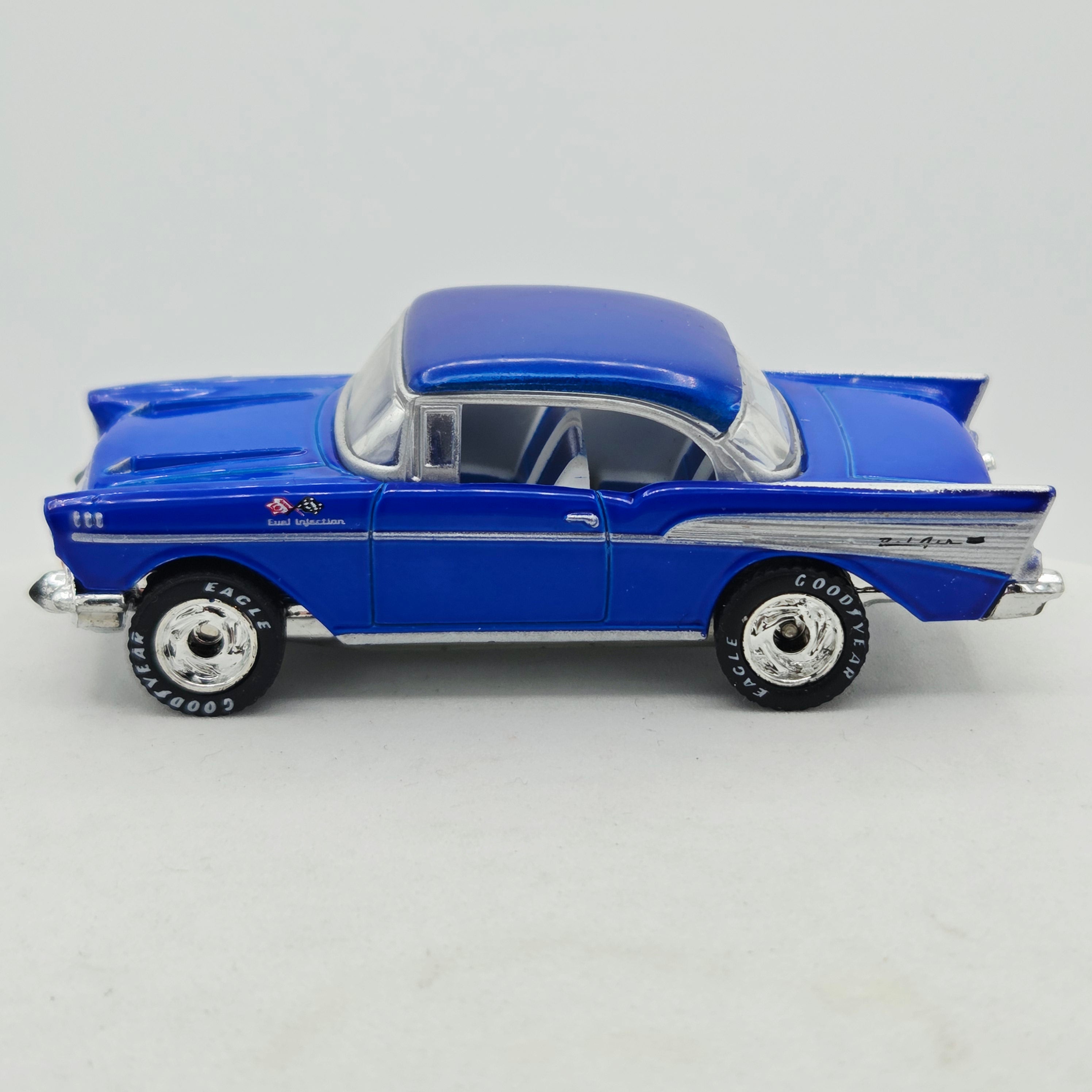 Matchbox '57 Chevrolet Bel Air Hardtop (1998 MBX Premiere Collection - First Edition)
