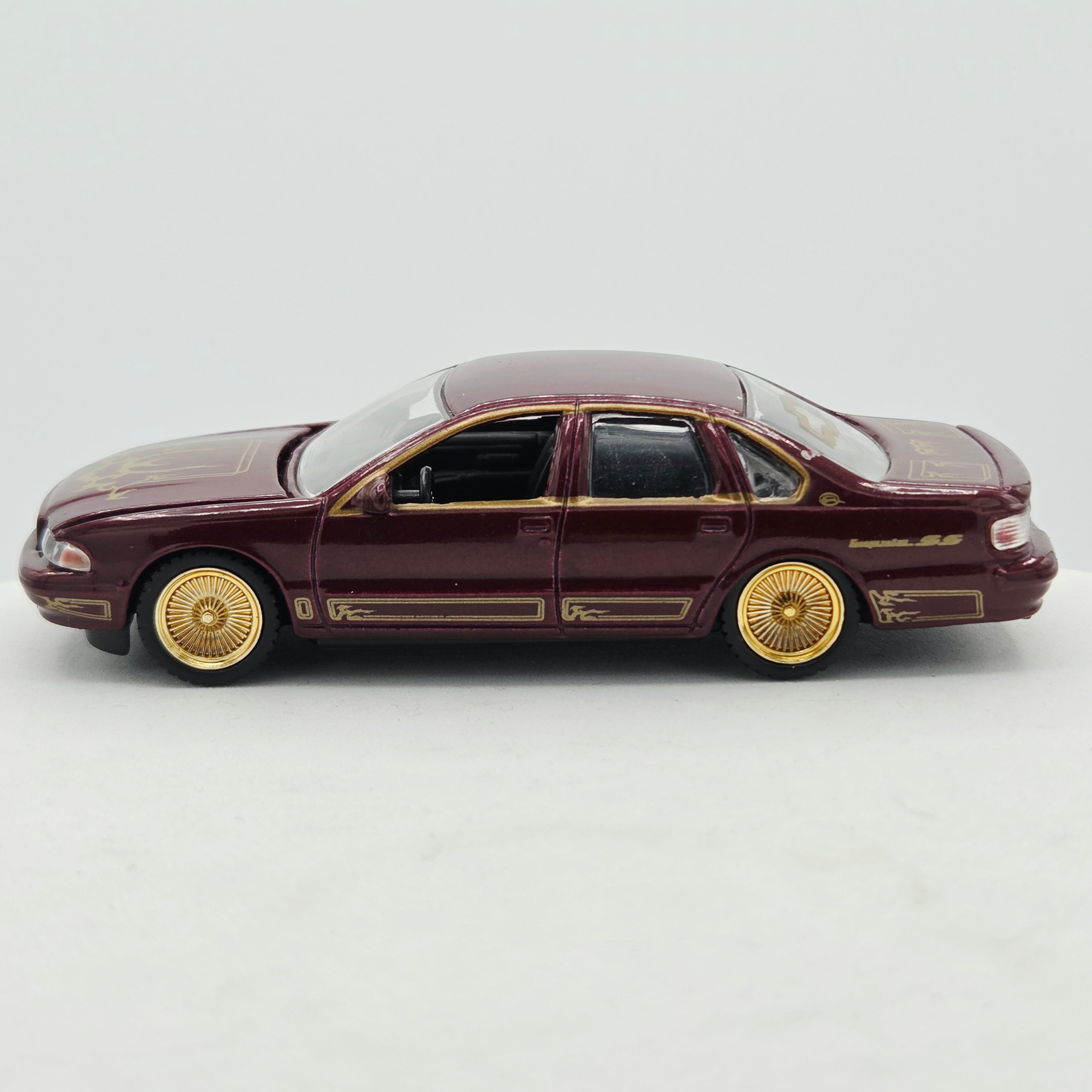 Revell '96 Chevy Impala SS - 1:64 (2004 Lowrider Magazine)