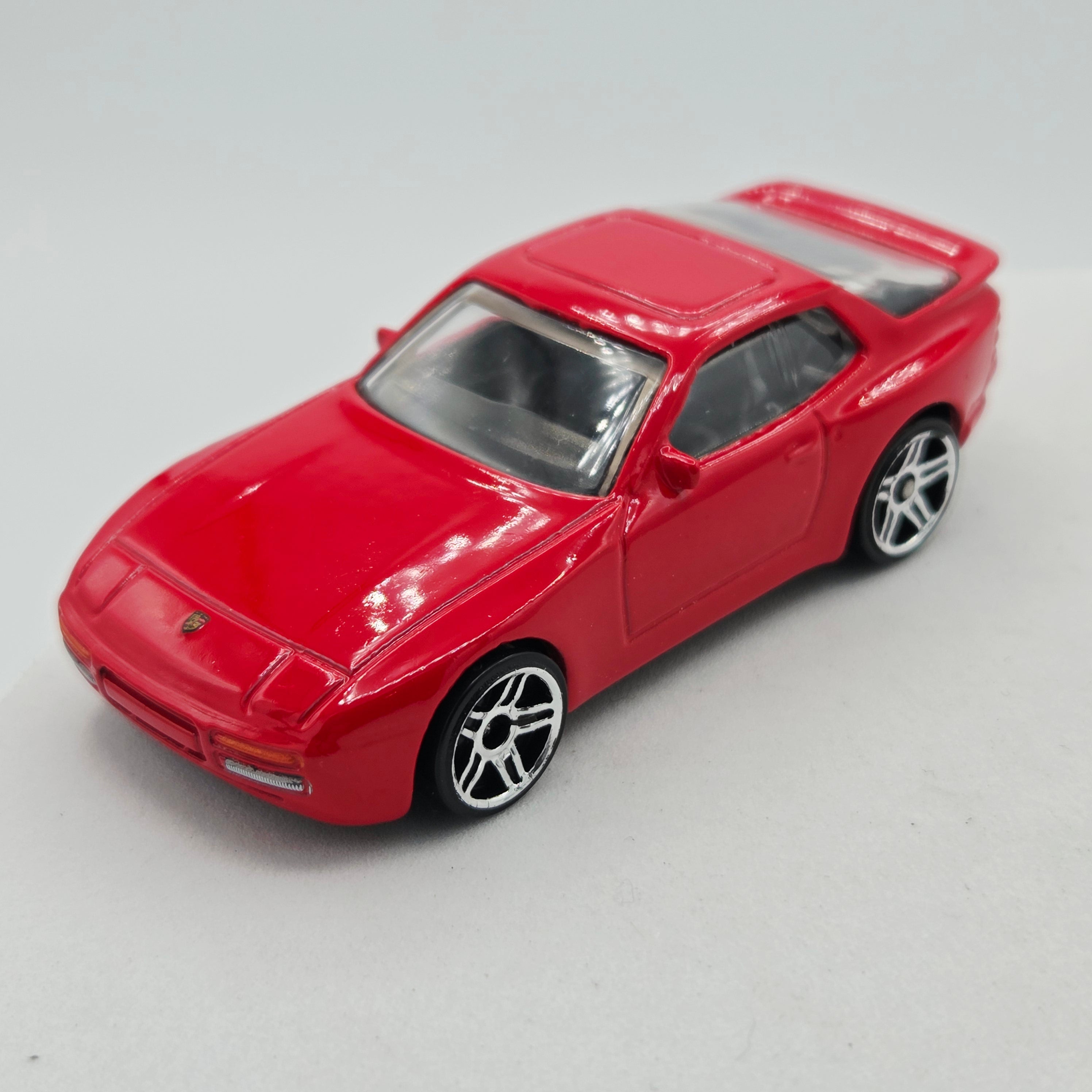 Hot Wheels '89 Porsche 944 Turbo (2020 HW Basic - Porsche)