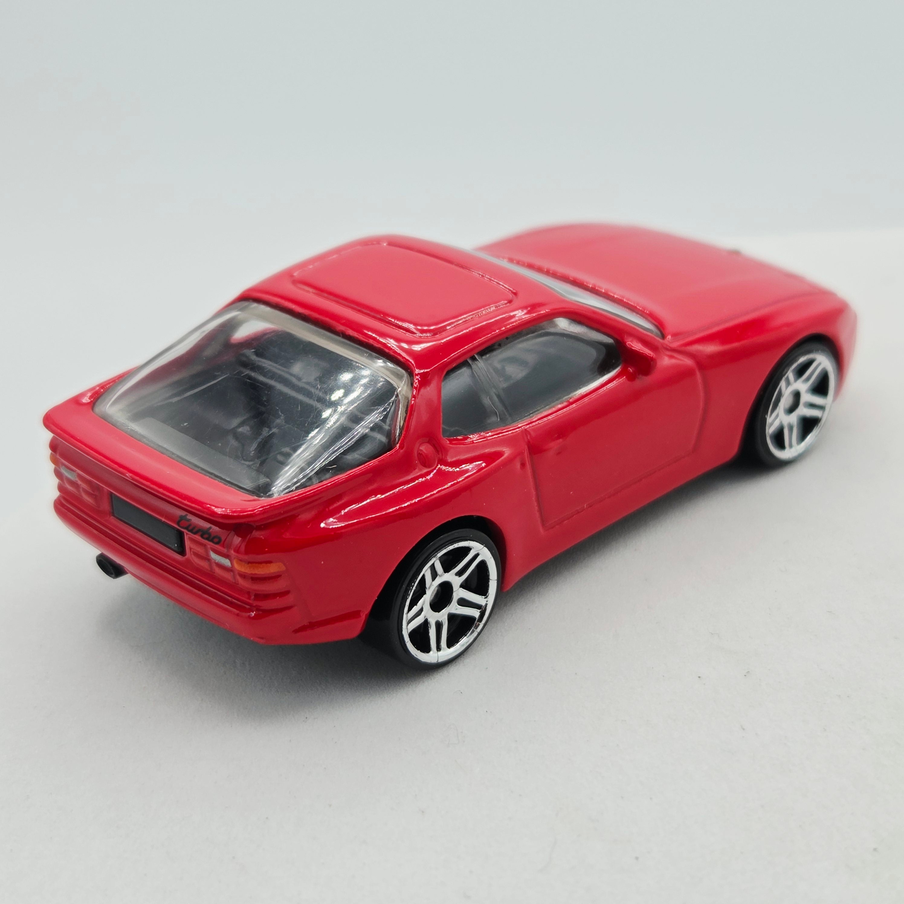 Hot Wheels '89 Porsche 944 Turbo (2020 HW Basic - Porsche)