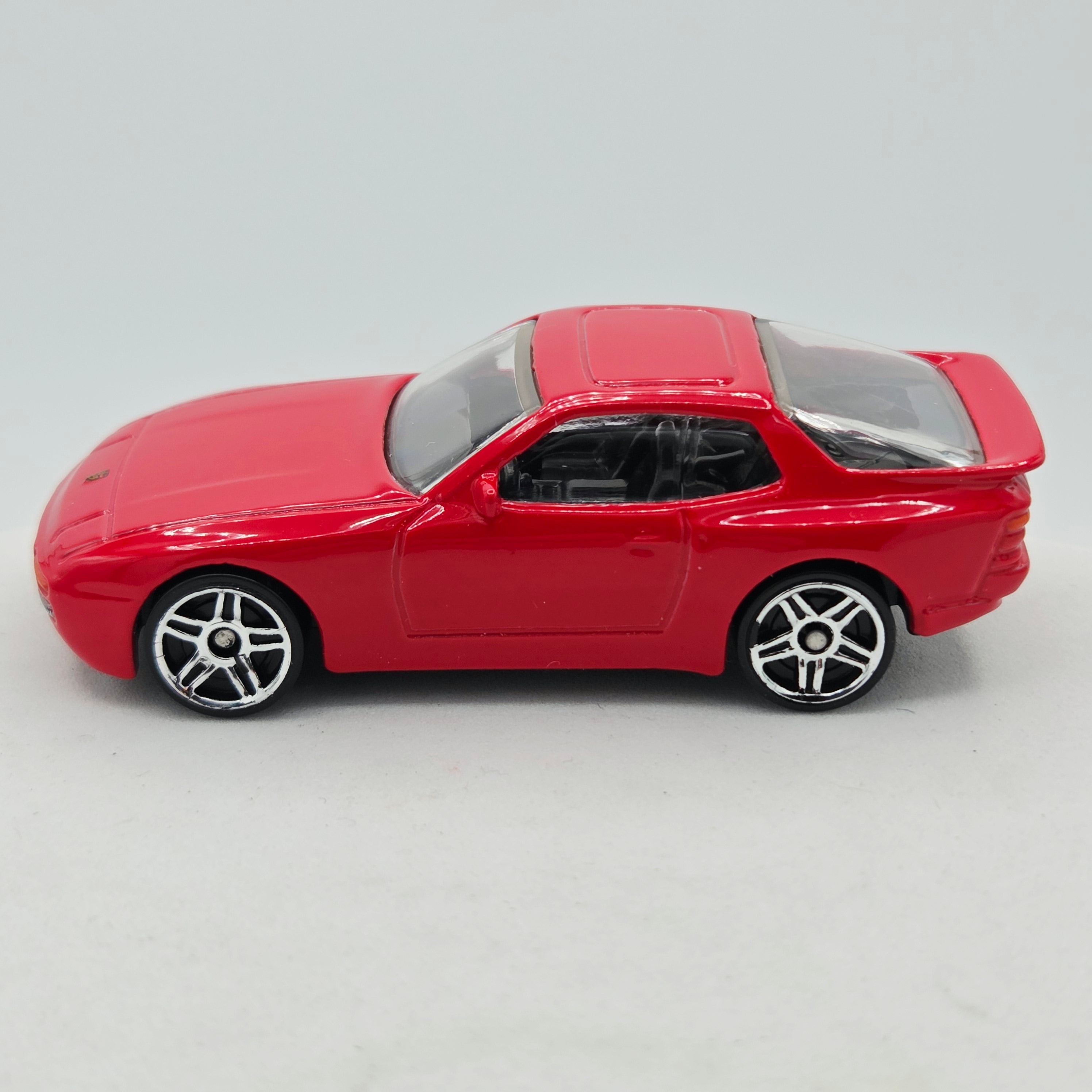 Hot Wheels '89 Porsche 944 Turbo (2020 HW Basic - Porsche)