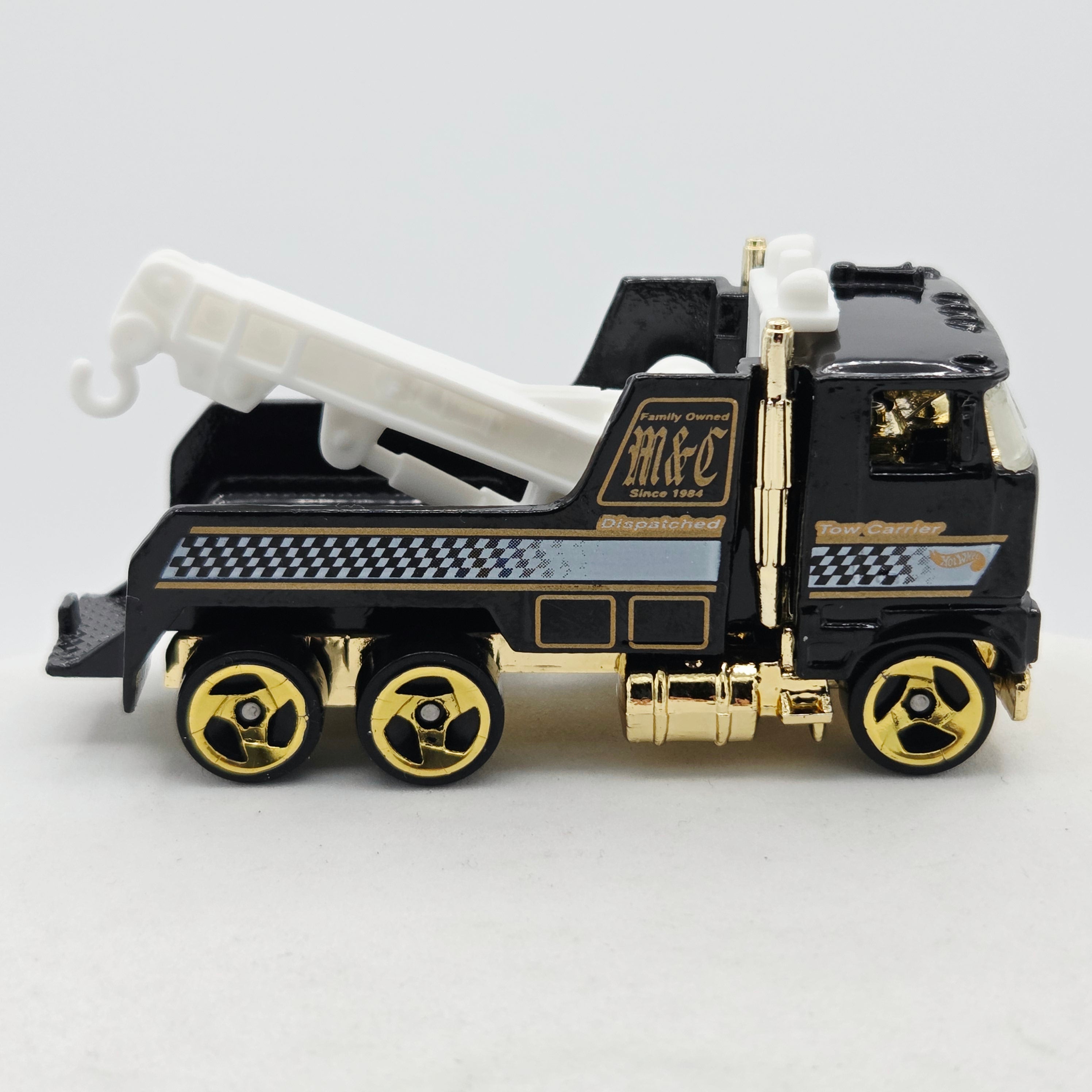 Hot Wheels Rig Wrecker Tow Truck "M&C" (2000 HW Basic)