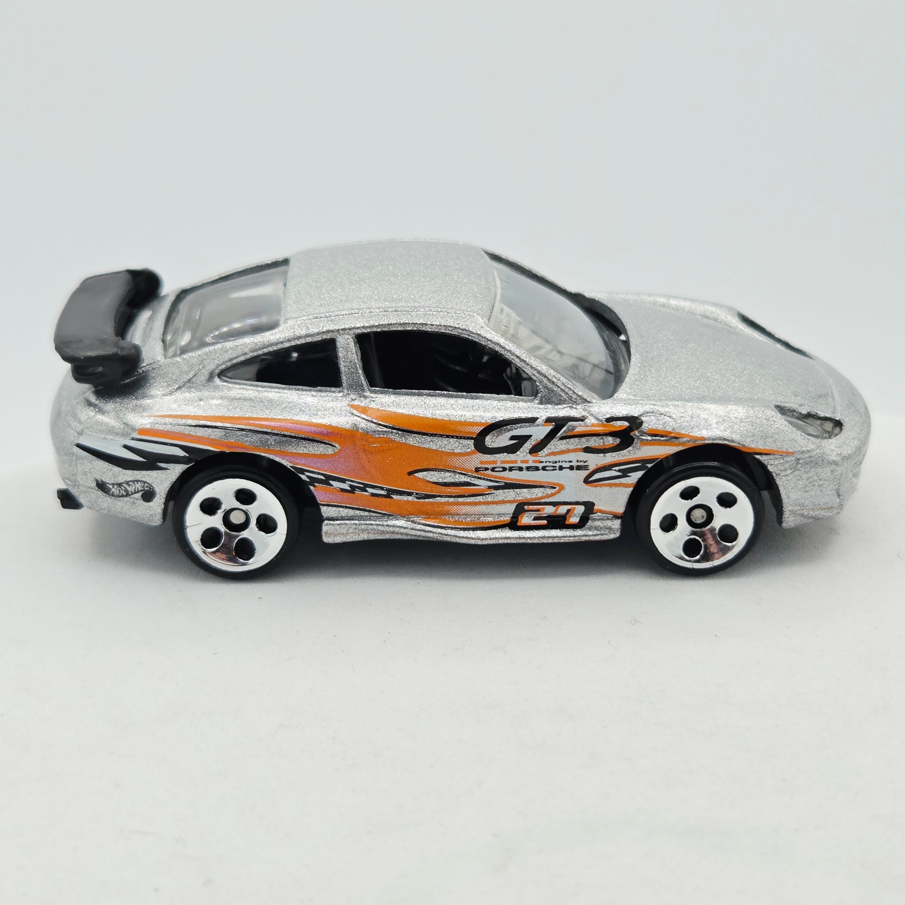 Hot Wheels Porsche 911 GT3 Cup (2000 HW Powershift Garage 5 Pack - Multipack Exclusive)