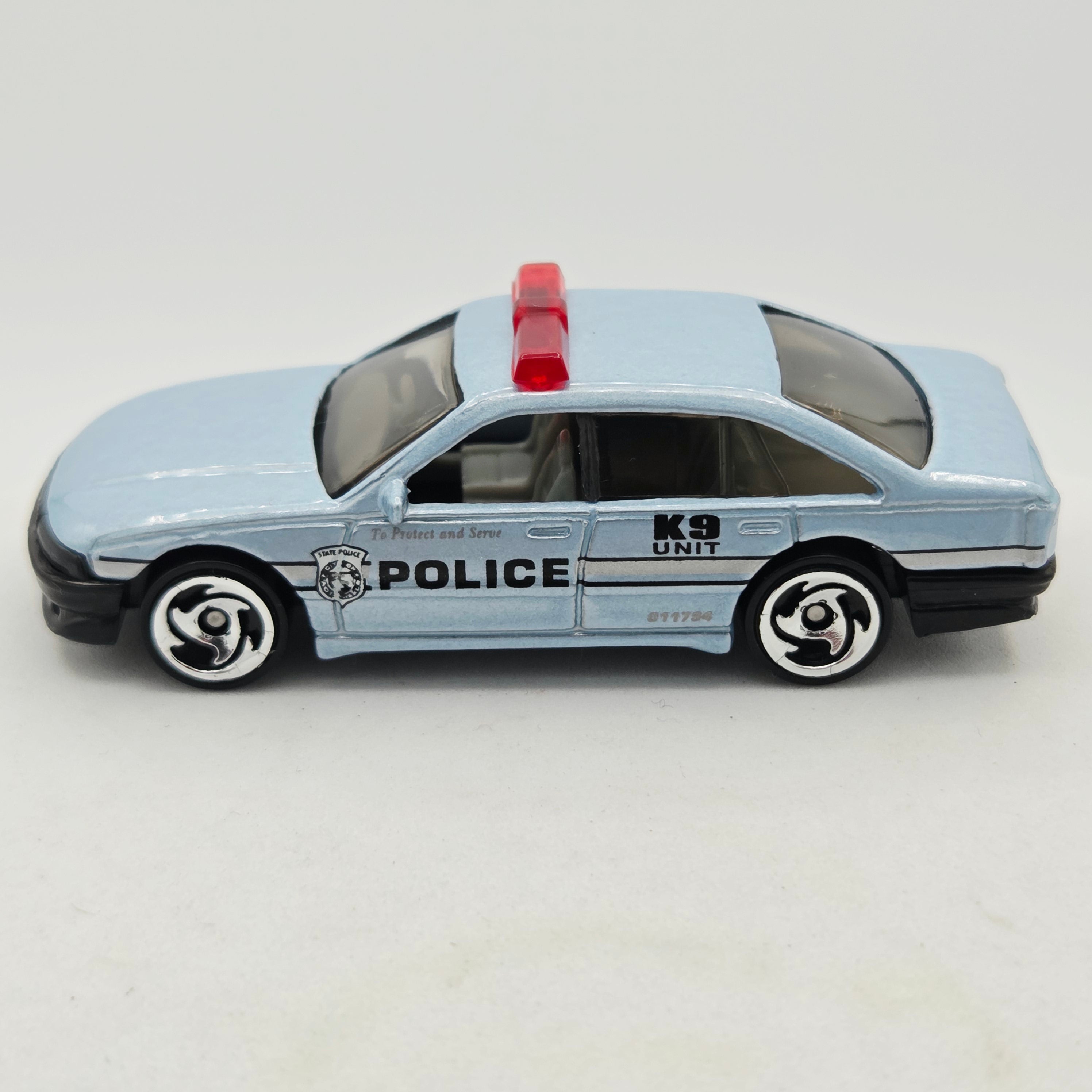 Hot Wheels HW Police Cruiser "K9" - Holden Commodore casting (2000 HW Basic)