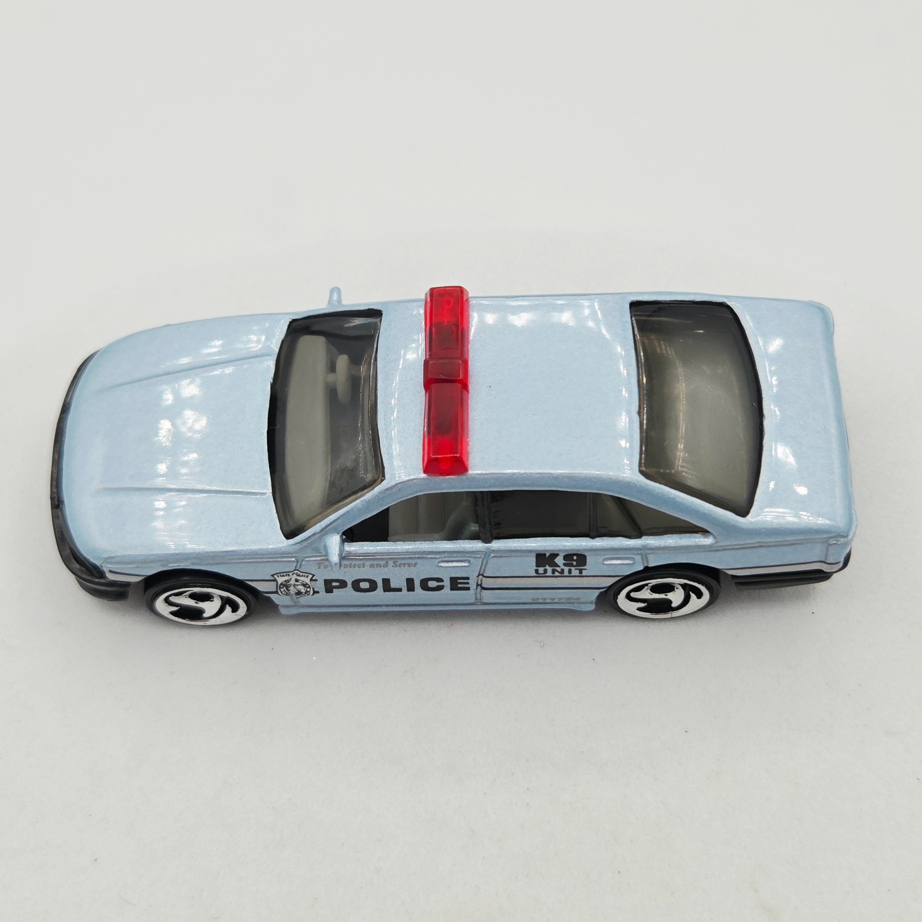 Hot Wheels HW Police Cruiser "K9" - Holden Commodore casting (2000 HW Basic)