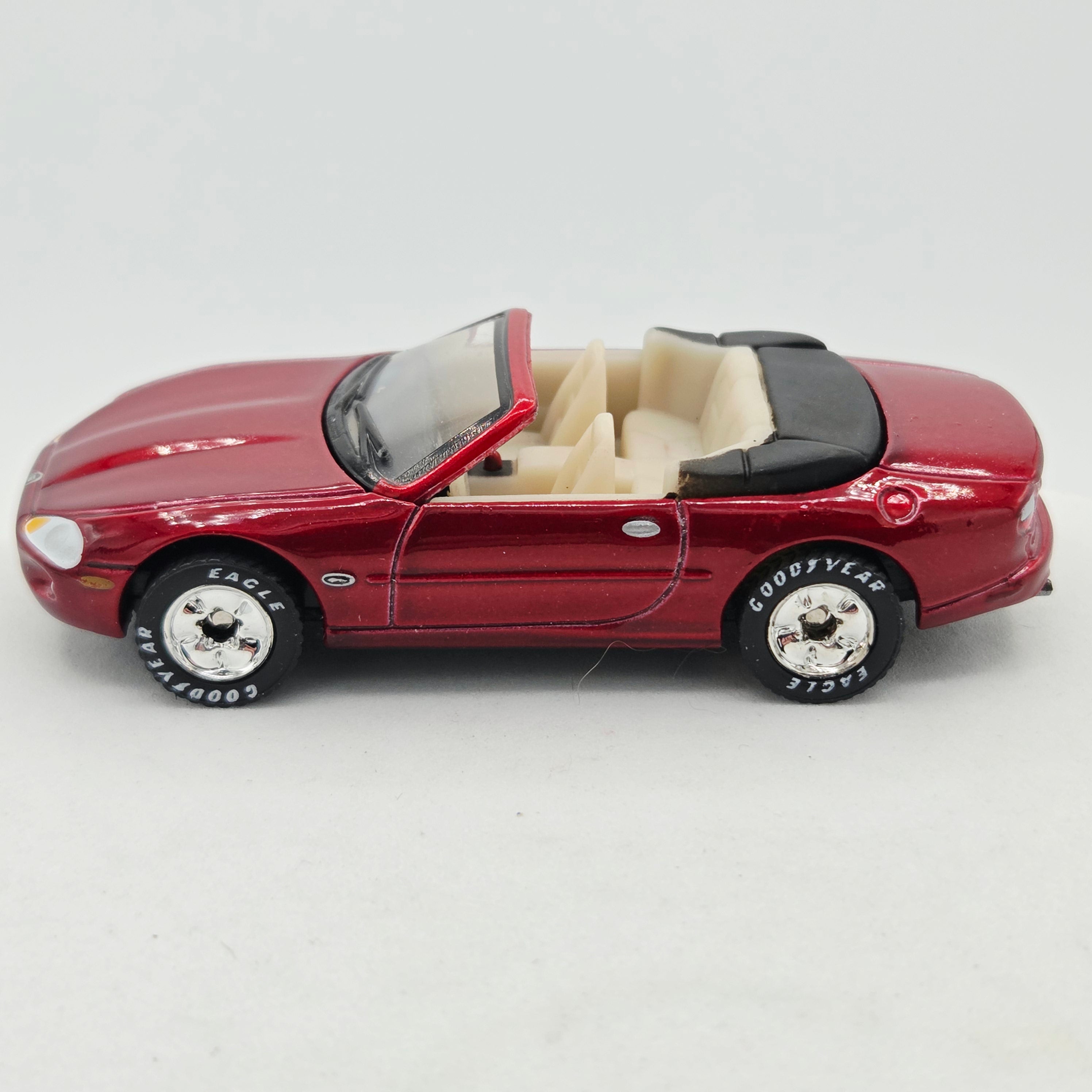 Matchbox Jaguar XK8 (1998 MBX Premiere Collection - First Edition)