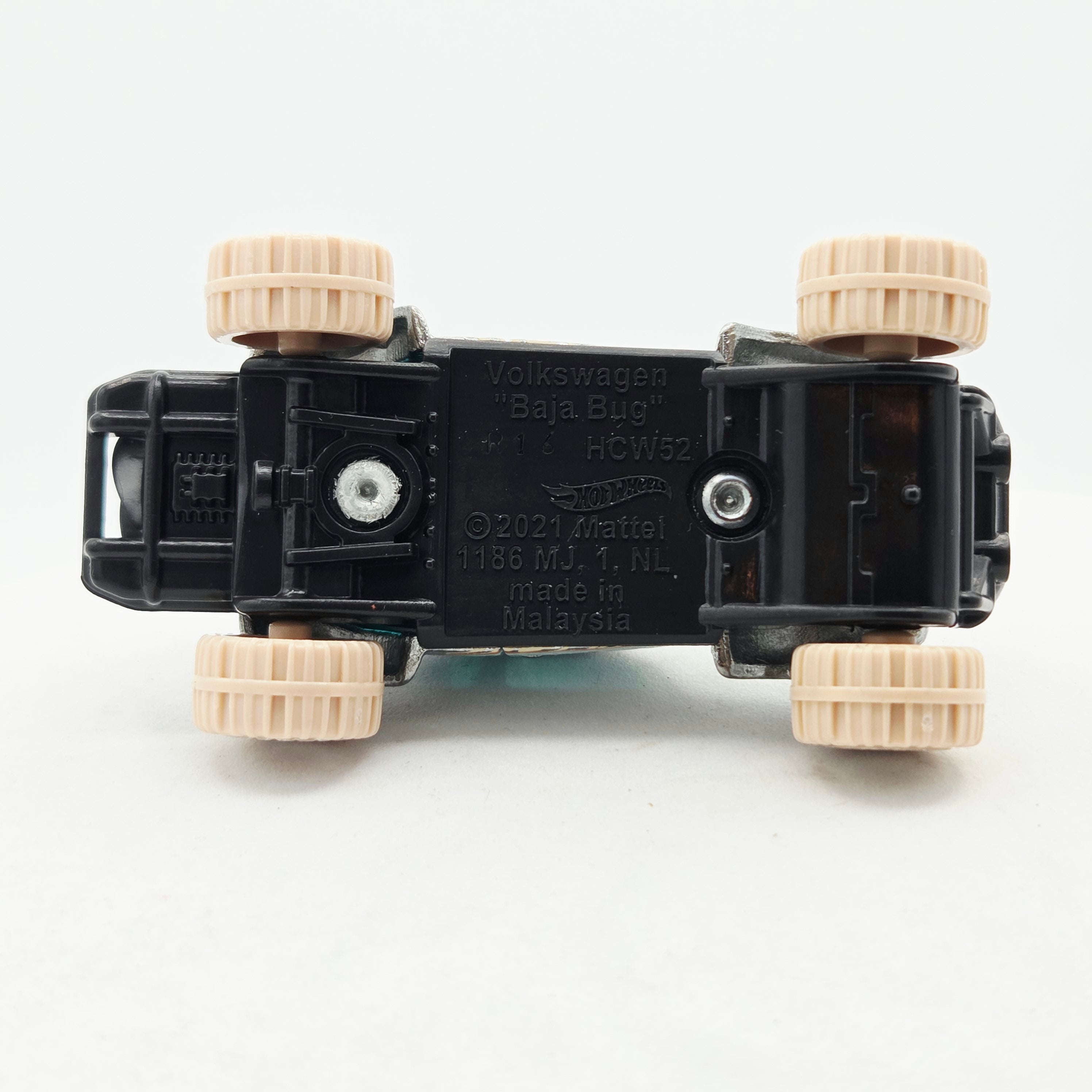 Hot Wheels Volkswagen Baja Bug - ZAMAC (2022 HW Basic - Mud Studs)