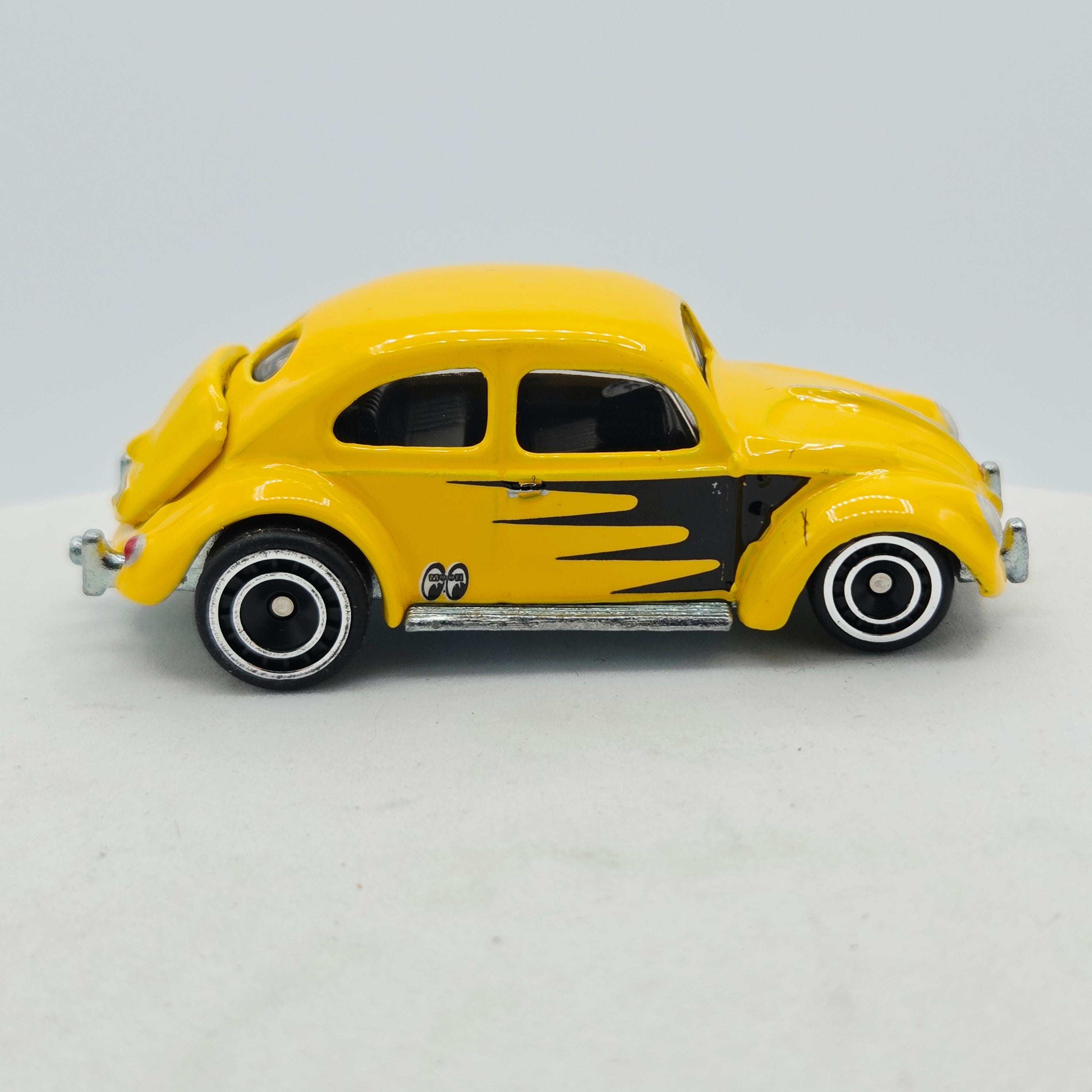 Hot Wheels Volkswagen Classic Bug "Moon Eyes" (2019 HW Car Culture - Team Transport)