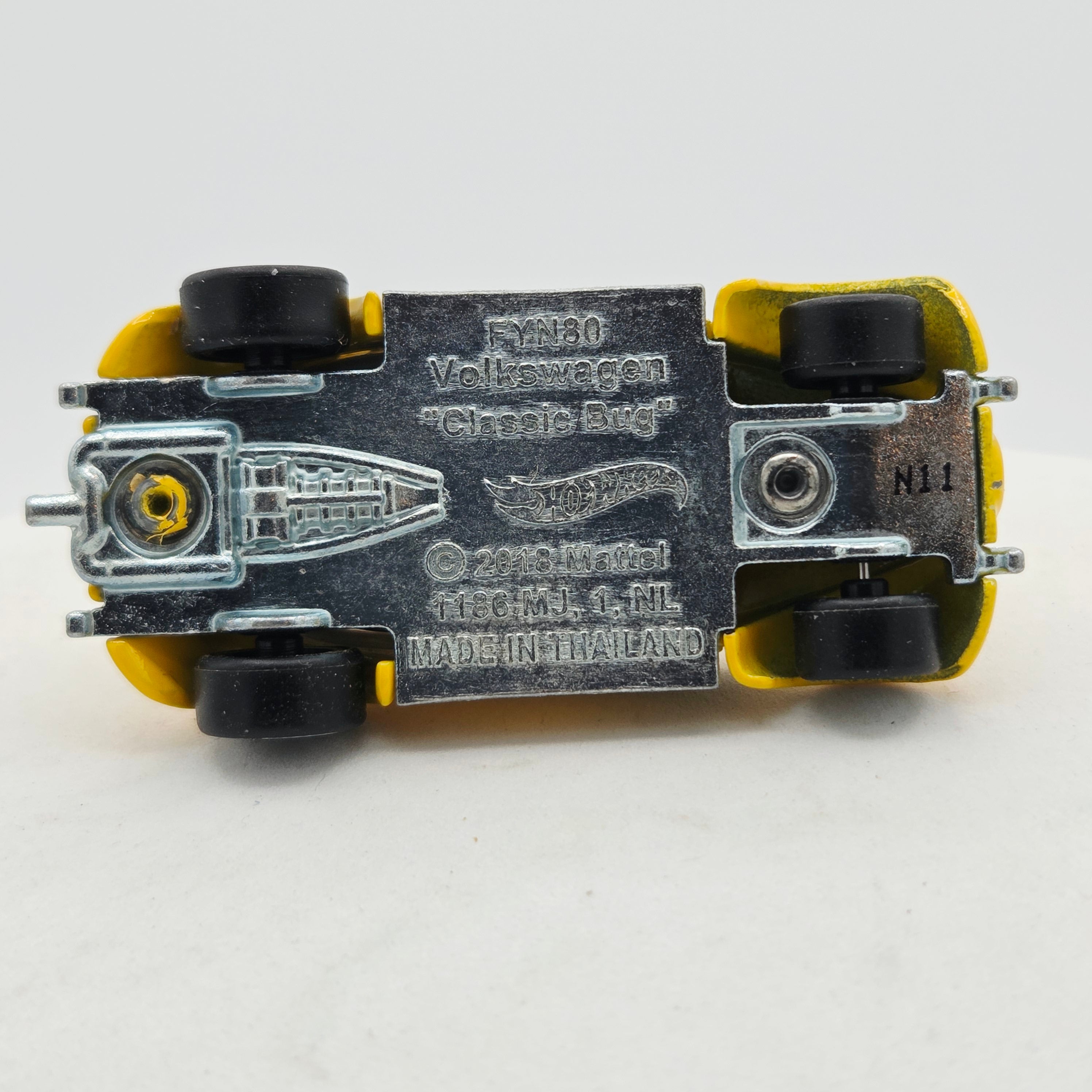 Hot Wheels Volkswagen Classic Bug "Moon Eyes" (2019 HW Car Culture - Team Transport)