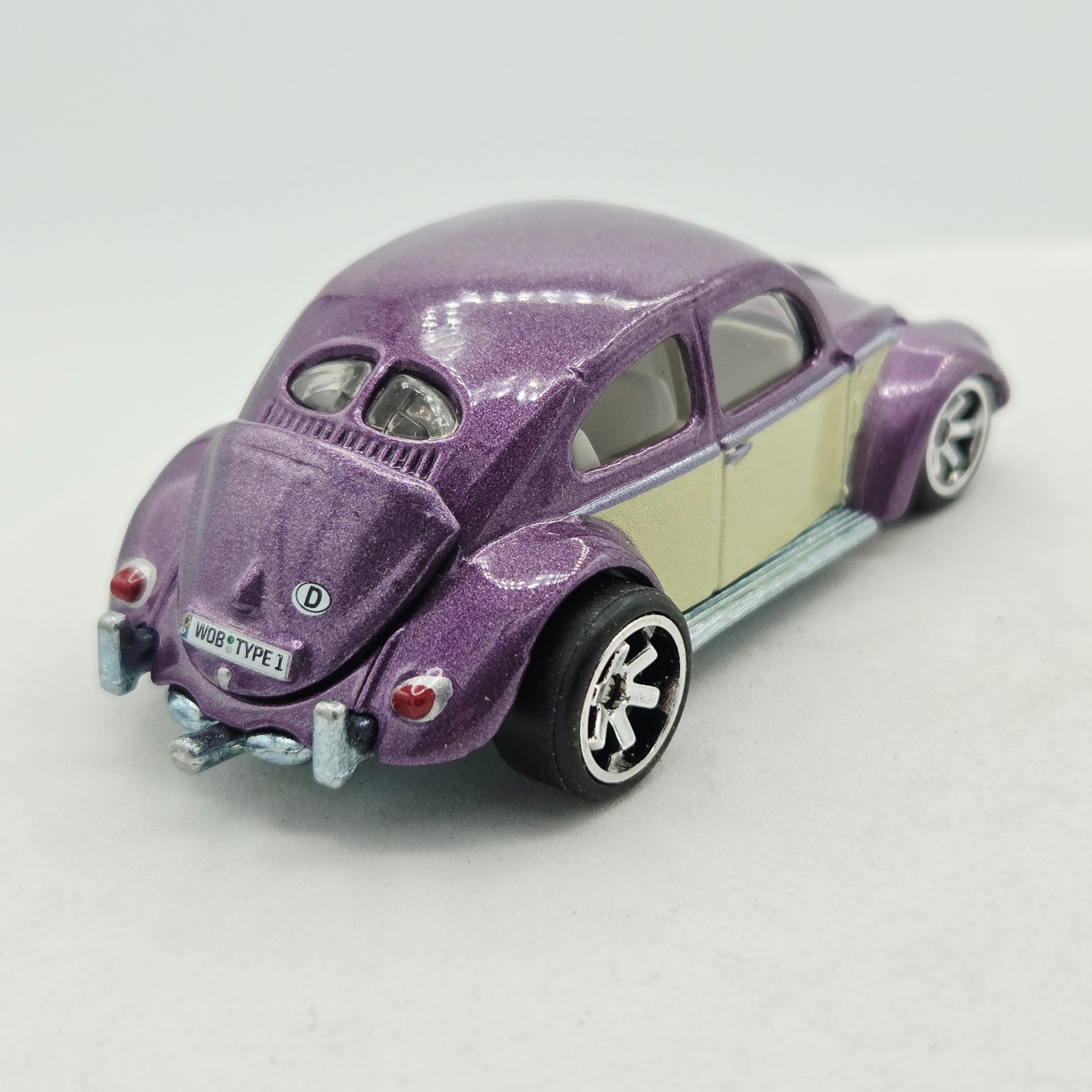 Hot Wheels Volkswagen Classic Bug (2021 HW Boulevard)