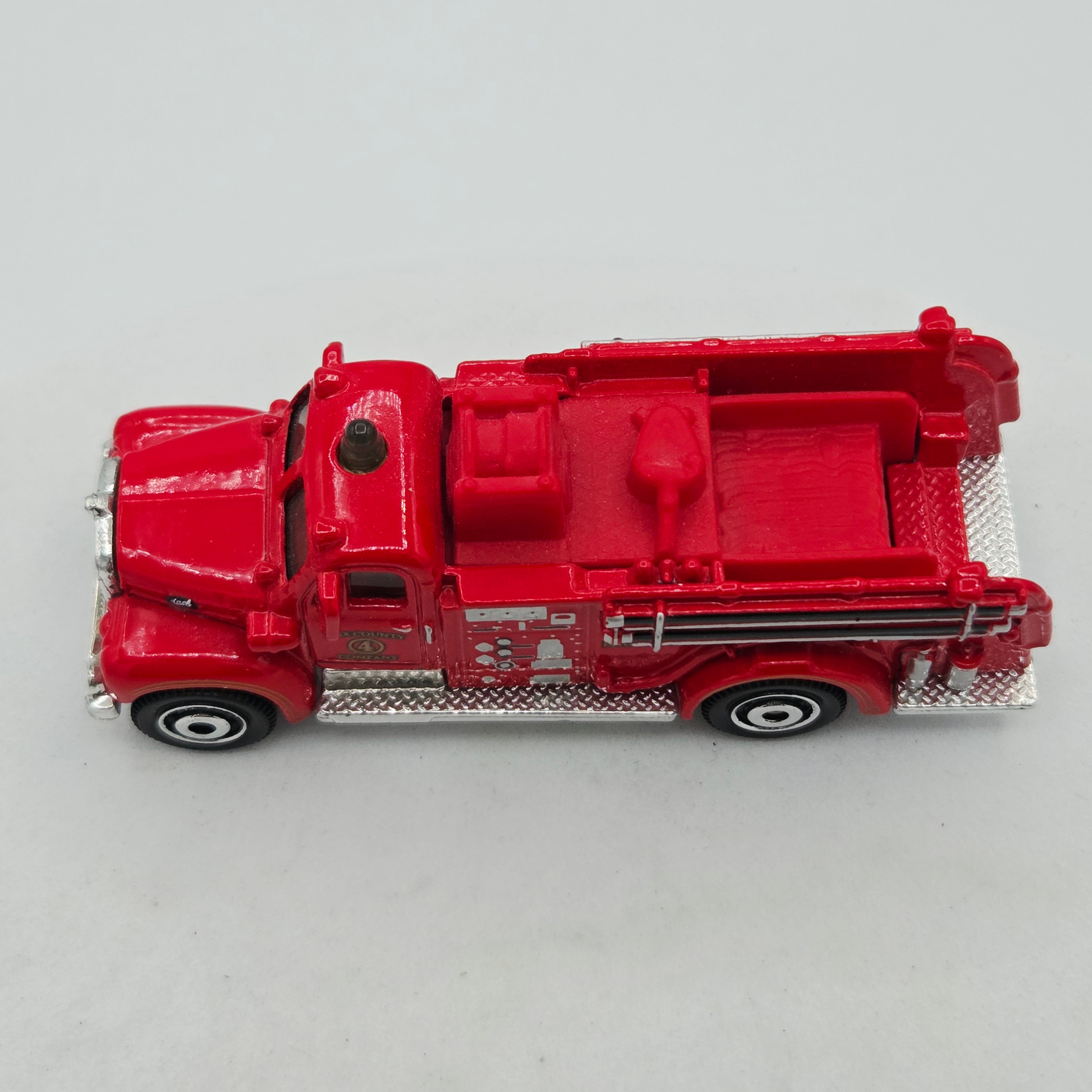 Matchbox '63 Mack B Model Fire Engine (2014 MBX Basic - Heroic Rescue)