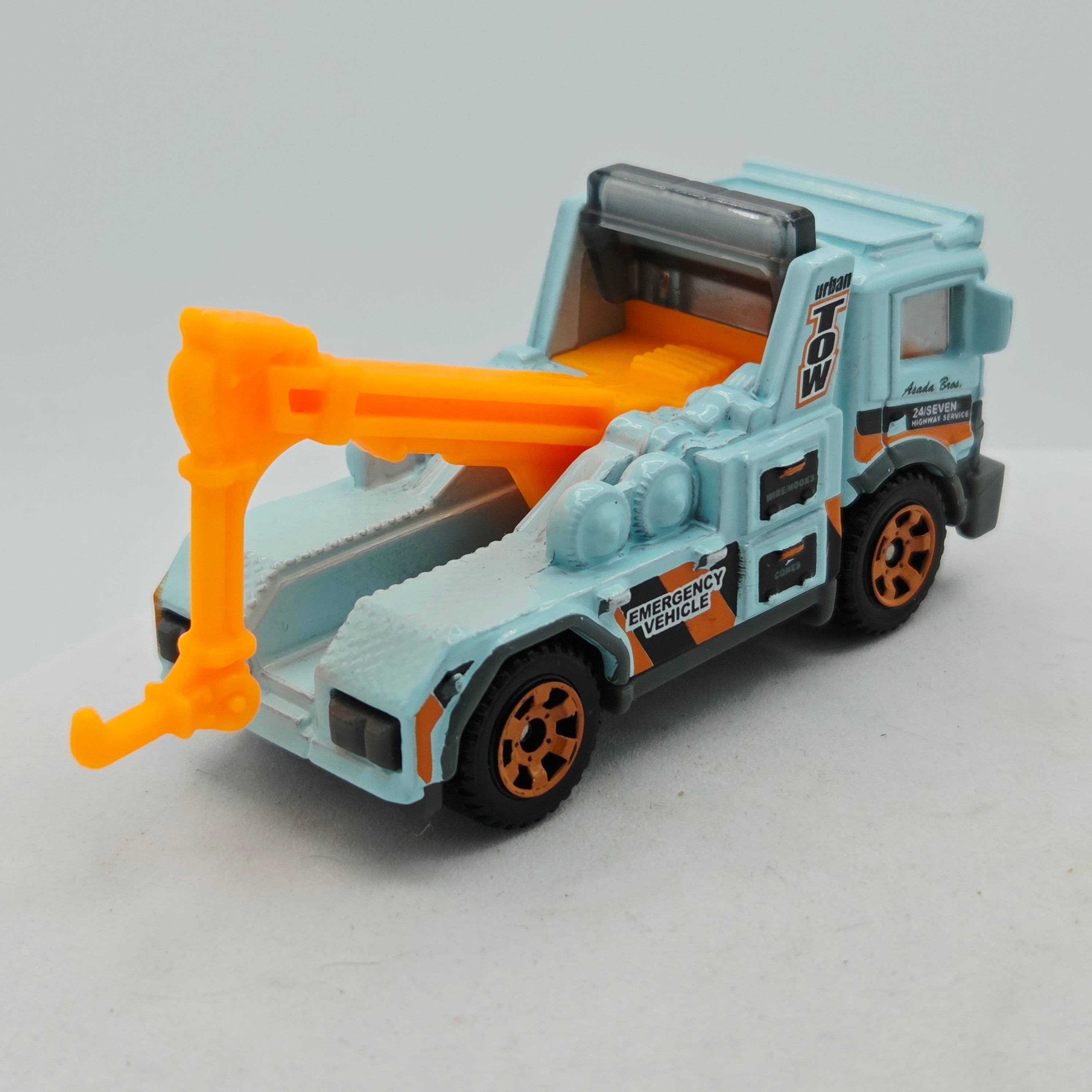 Matchbox Urban Tow Truck, Loose (2012 MBX Basic - Highway)