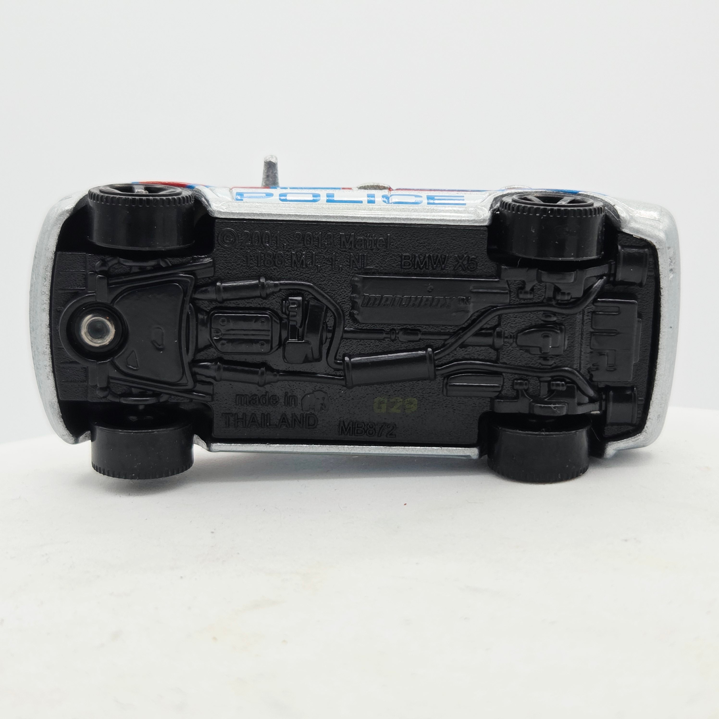 Matchbox BMW X5 Police (2014 MBX Basic - Heroic Rescue)