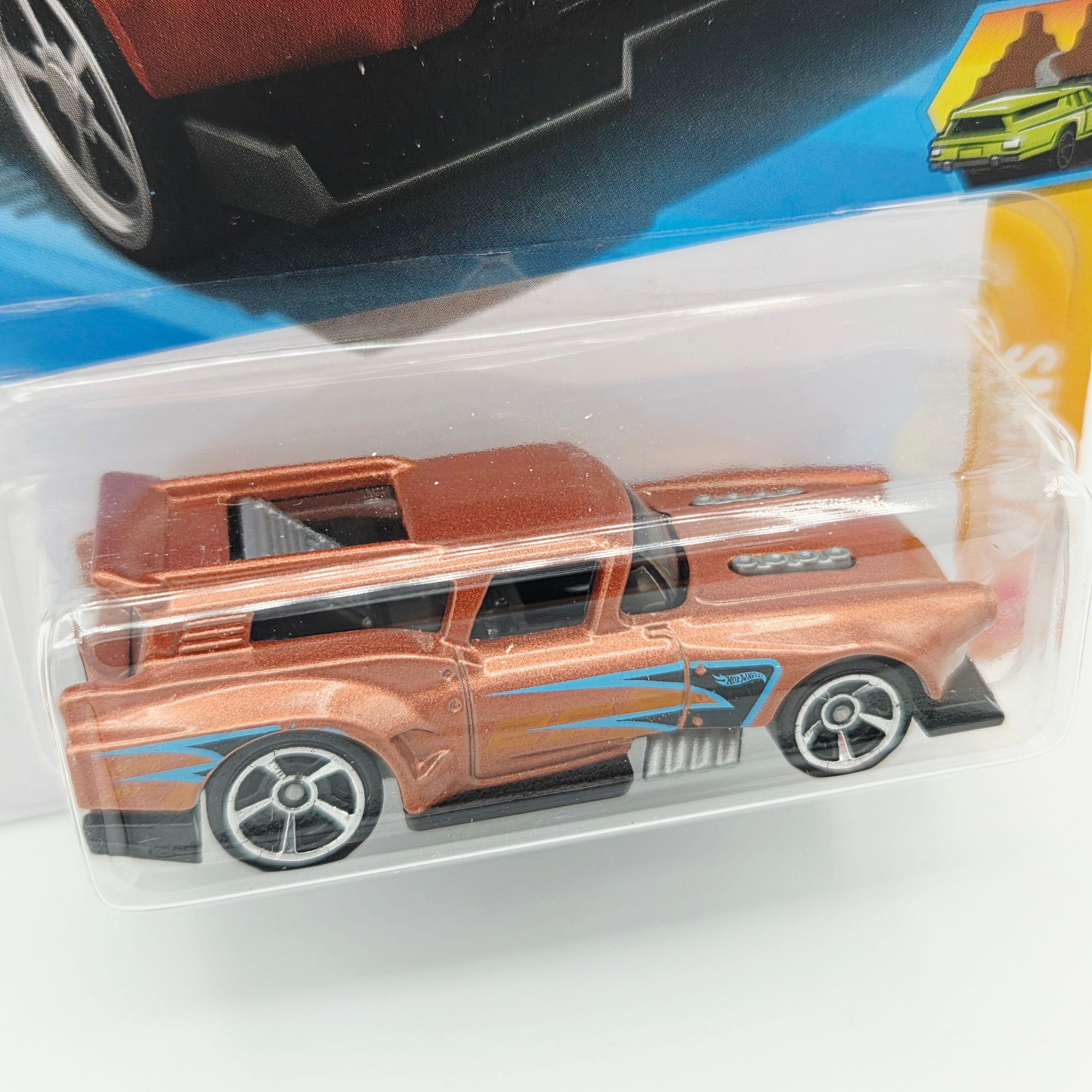 Hot Wheels HW Gone Mad (2026 HW Basic Case H - Wagons)