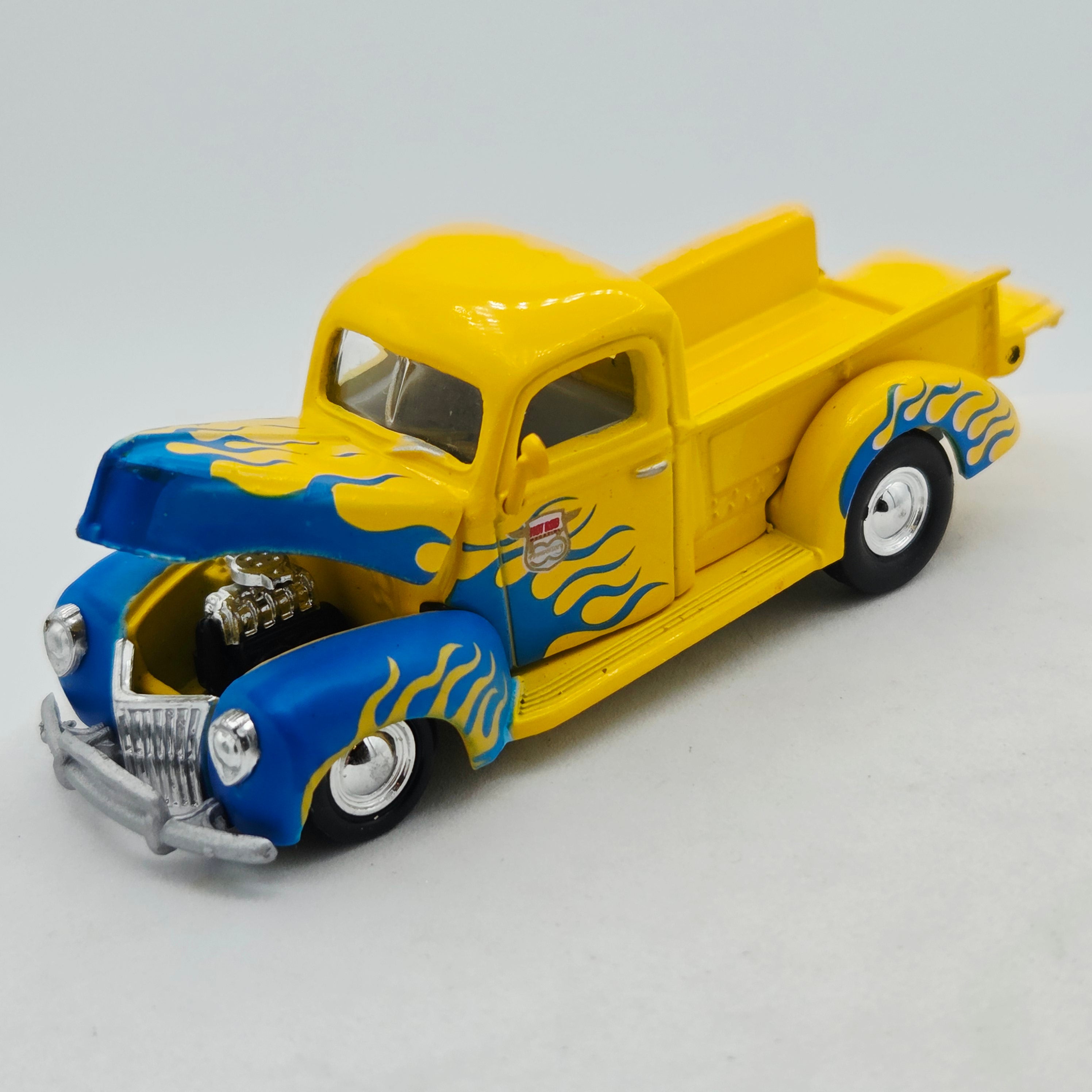 Racing Champions 1940 Ford Pickup Stylish Hauler - 1:64 (1998 Texaco - Hot Rod Magazine 50th Anniversary)