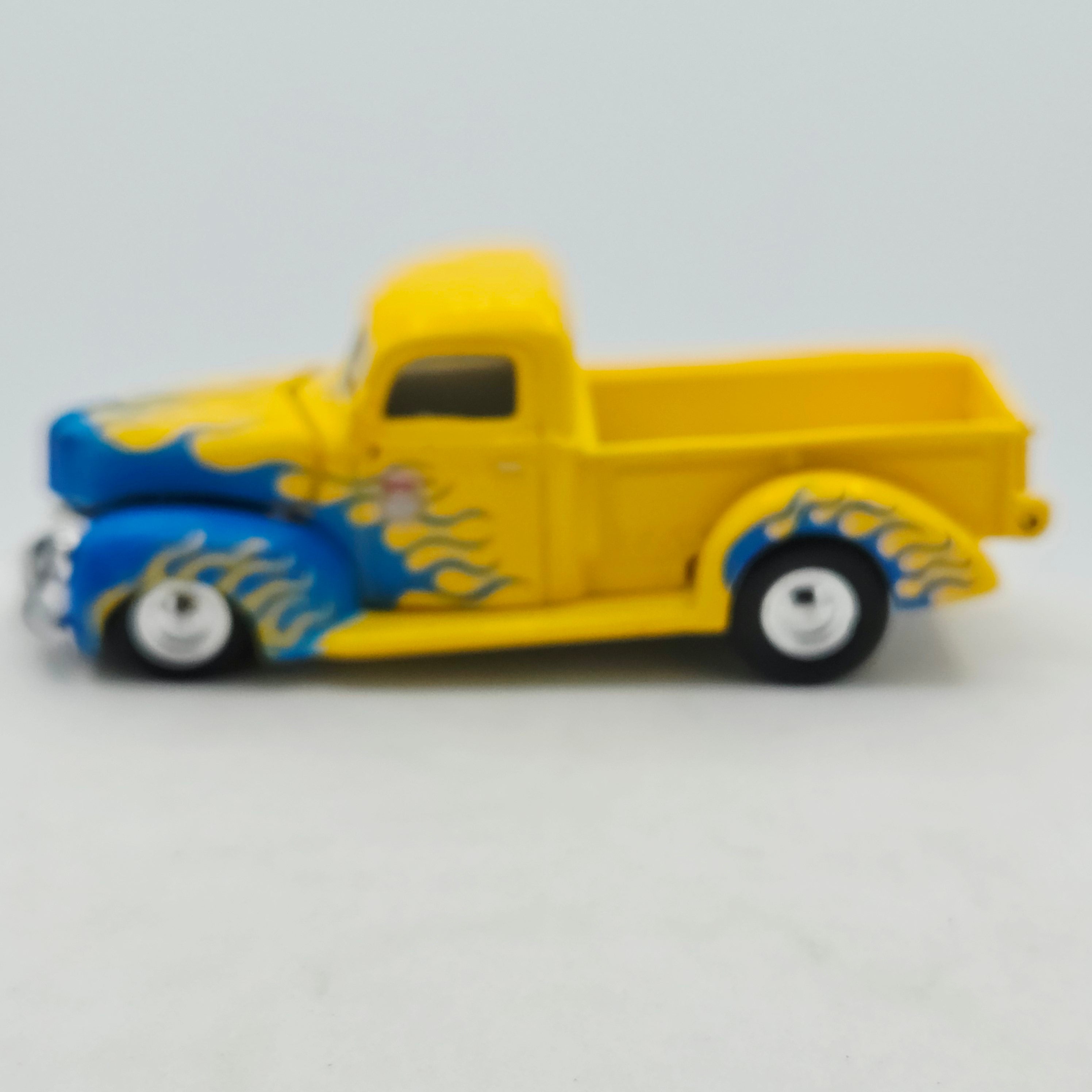 Racing Champions 1940 Ford Pickup Stylish Hauler - 1:64 (1998 Texaco - Hot Rod Magazine 50th Anniversary)