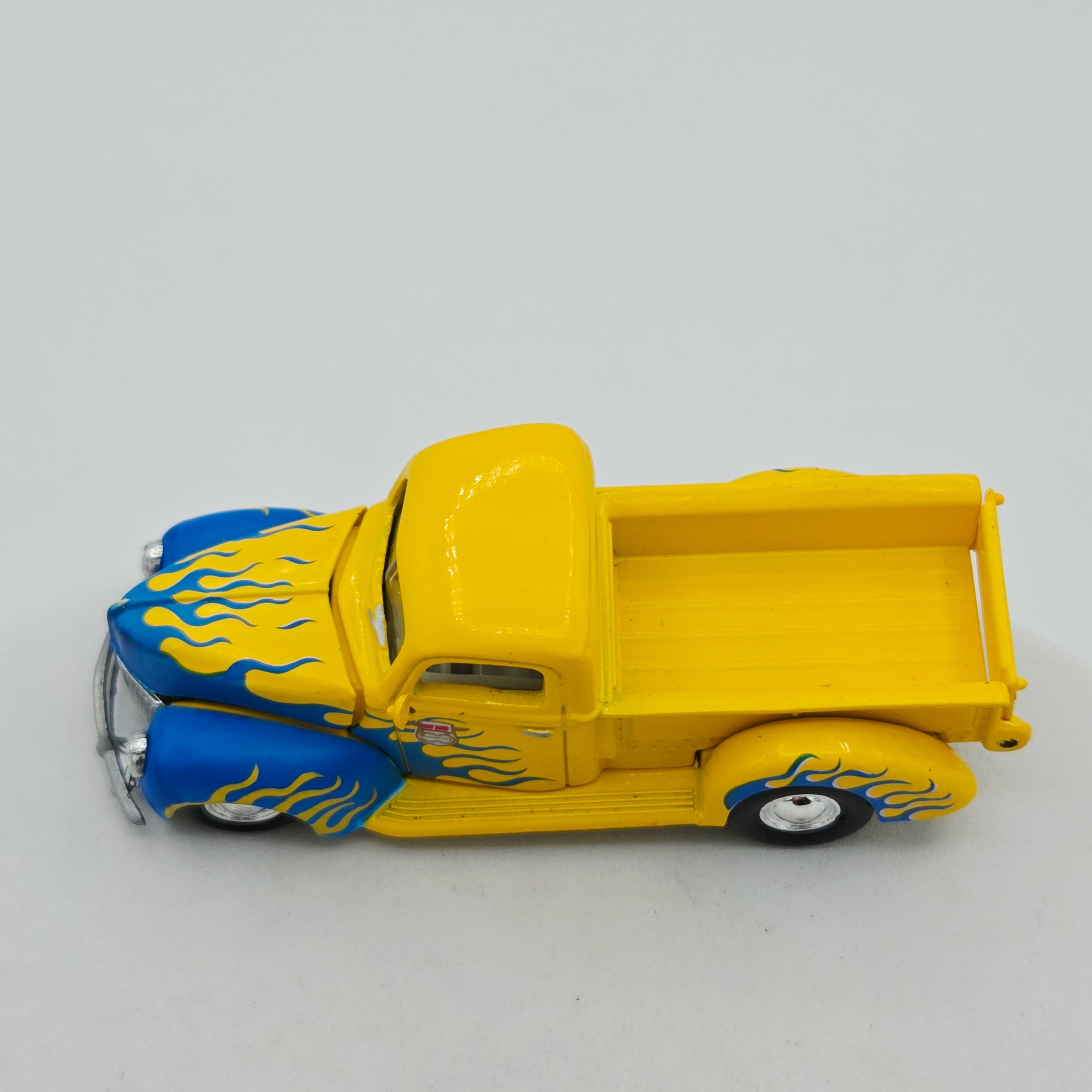 Racing Champions 1940 Ford Pickup Stylish Hauler - 1:64 (1998 Texaco - Hot Rod Magazine 50th Anniversary)