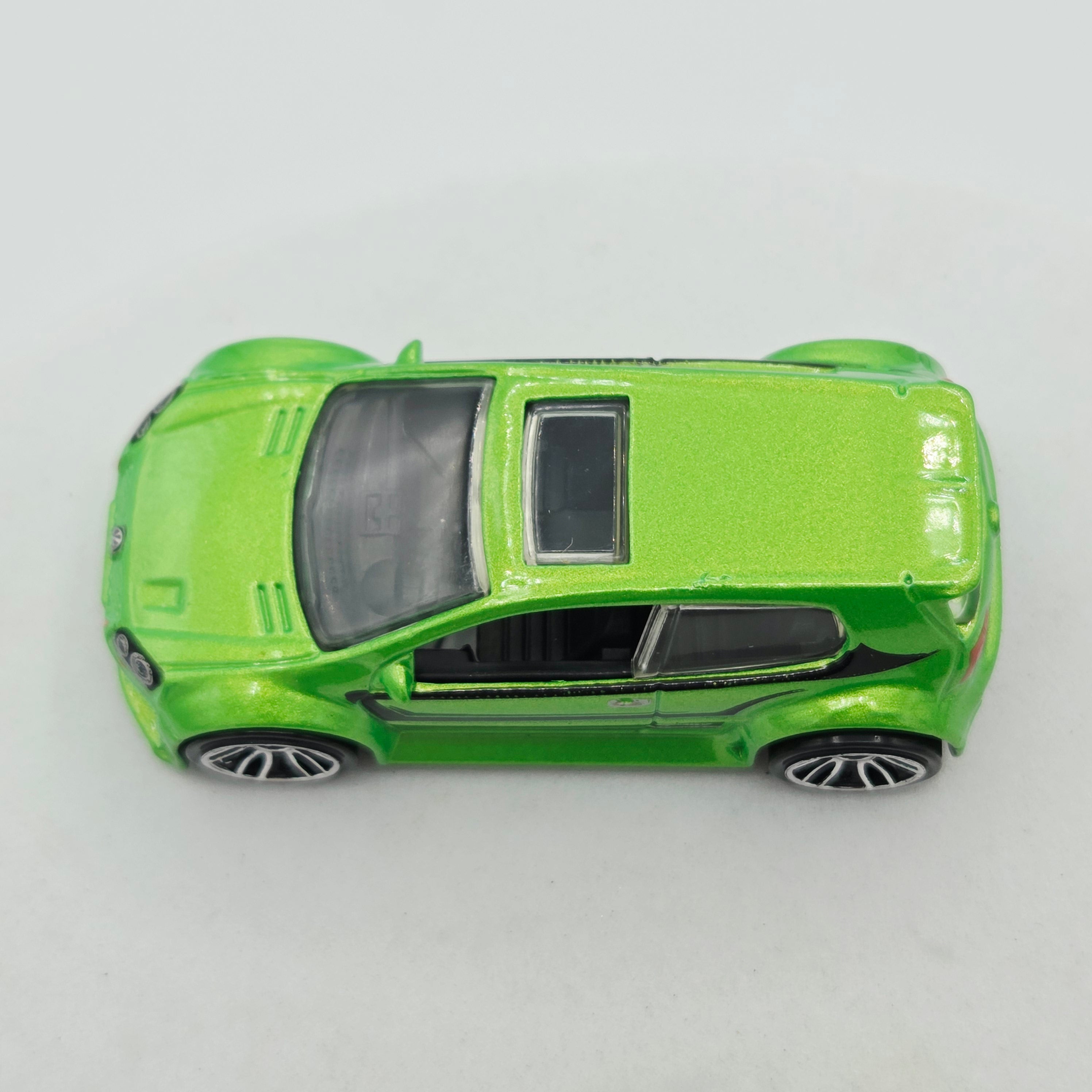 Hot Wheels Volkswagen Golf GTI (2010 HW Basic - Nightburnerz)