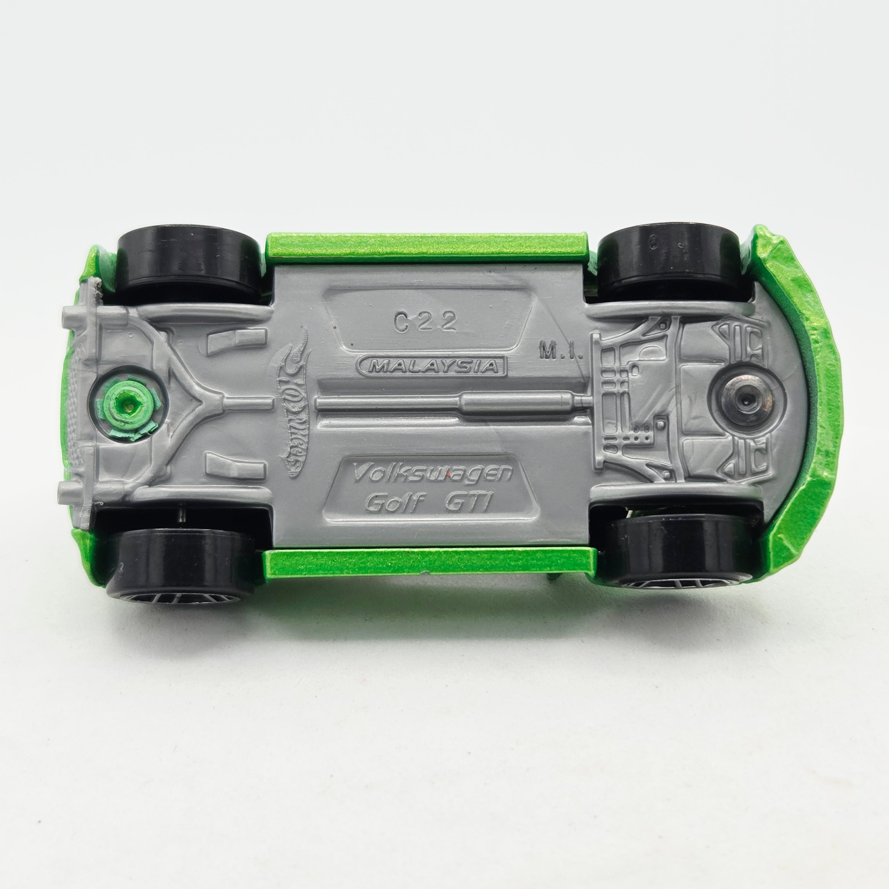 Hot Wheels Volkswagen Golf GTI (2010 HW Basic - Nightburnerz)