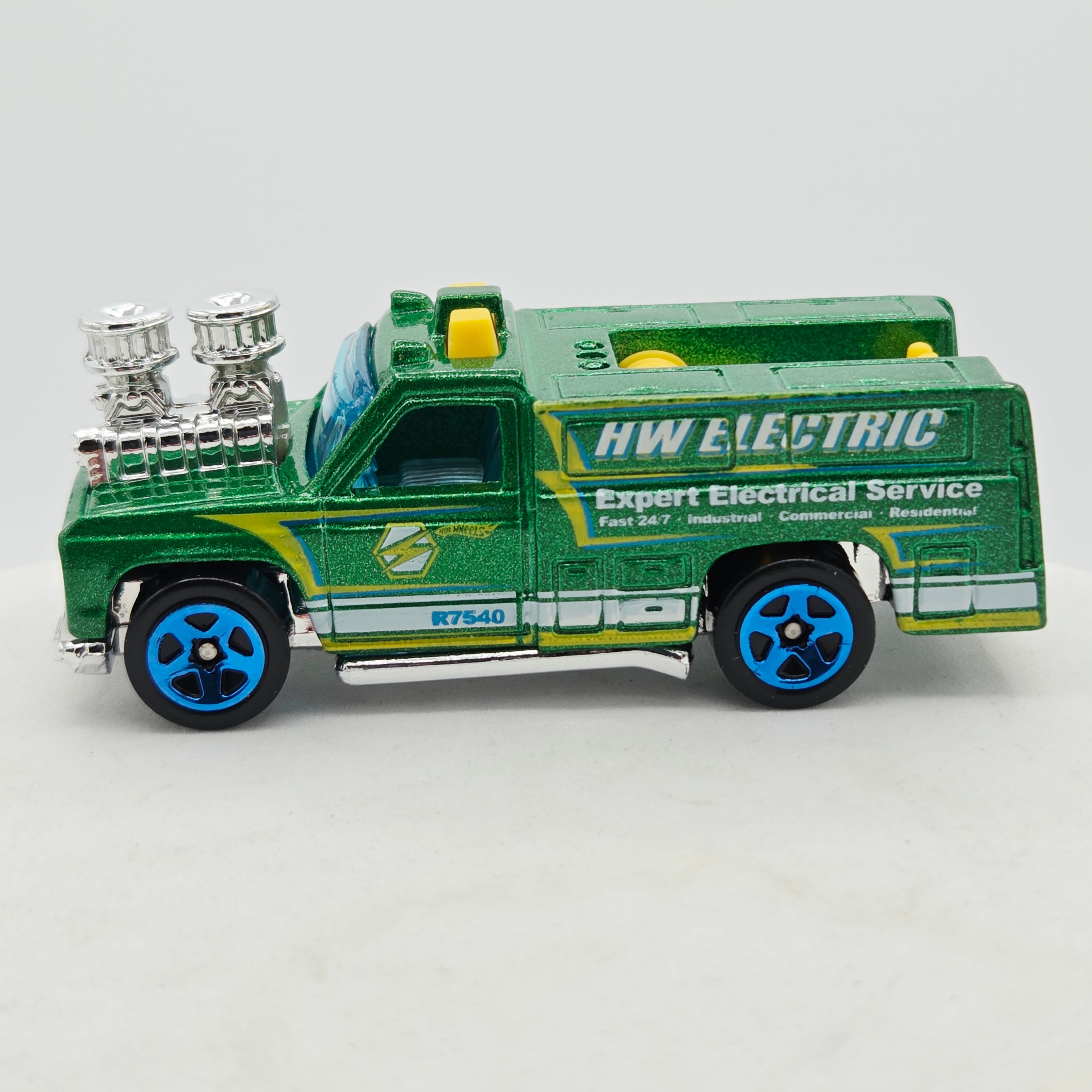 Hot Wheels Rescue Ranger Truck "Electric" (2010 HW Basic - City Works)