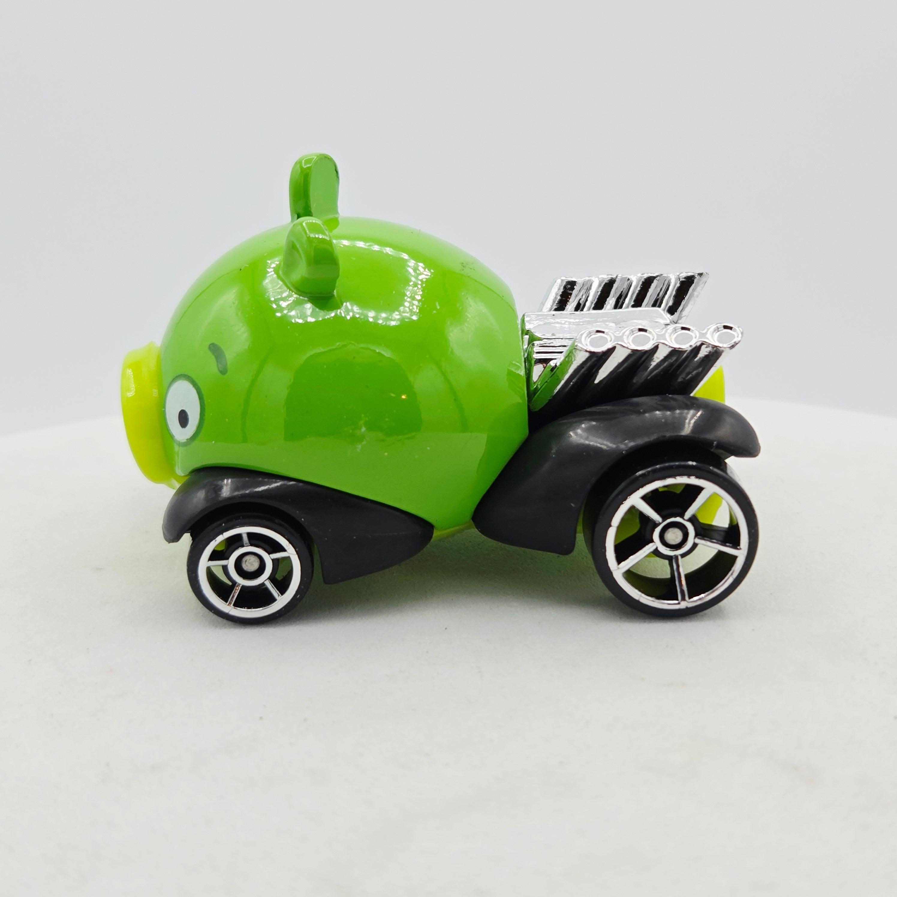 Hot Wheels Angry Birds Minion Pig (2014 HW Basic - City Tooned)
