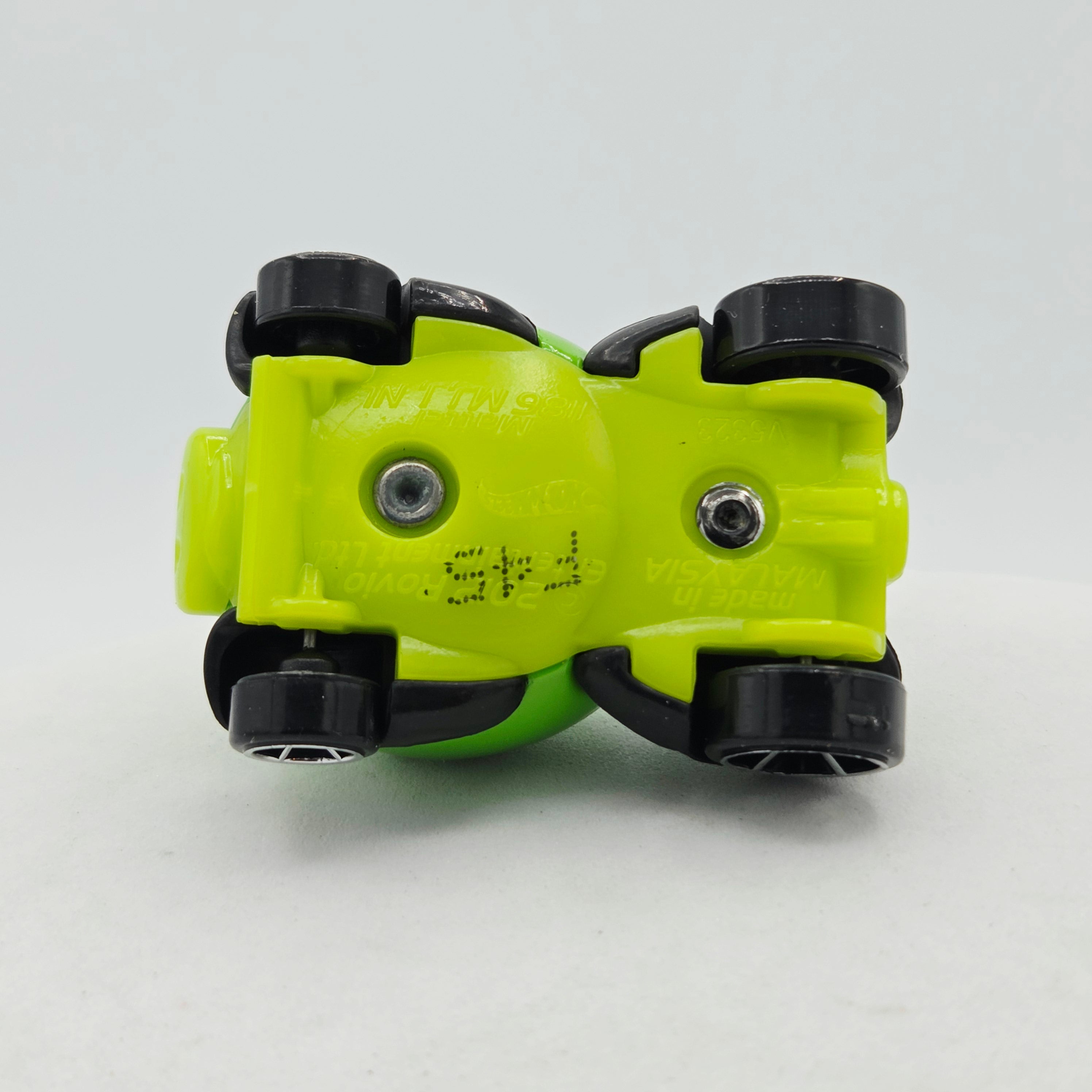 Hot Wheels Angry Birds Minion Pig (2014 HW Basic - City Tooned)