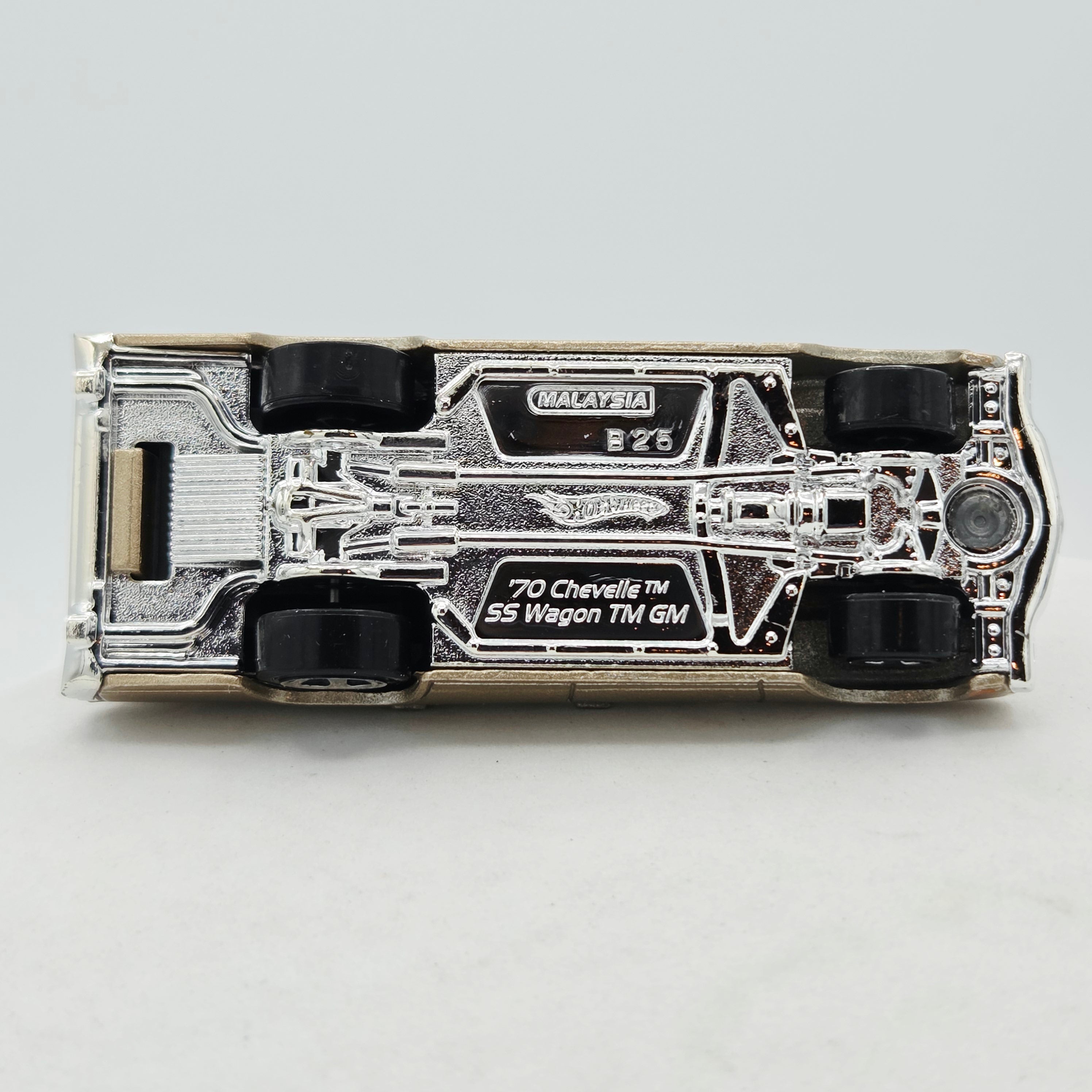 Hot Wheels '70 Chevy Chevelle SS Wagon, Gold (2009 HW Basic - Premiere)