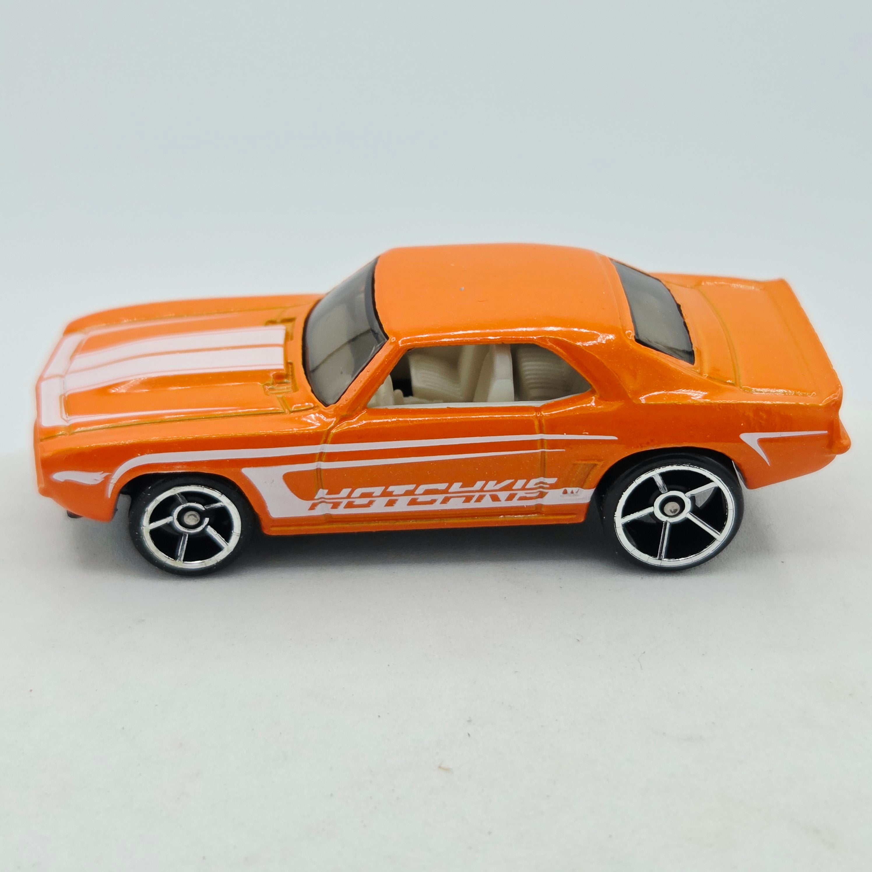 Hot Wheels '69 Chevy Camaro (2009 HW Basic - Muscle Mania)