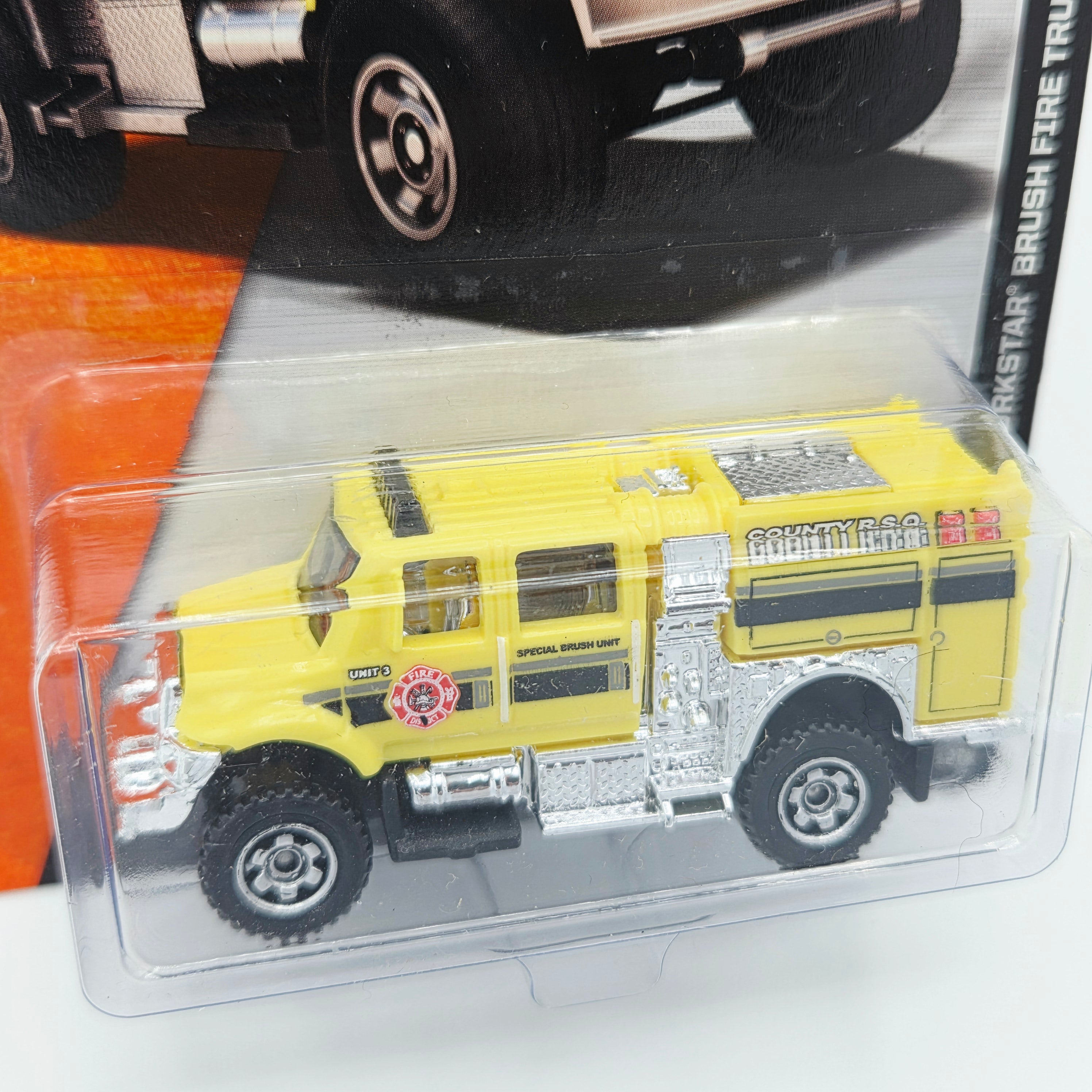 Matchbox International Workstar Brush Fire Truck (2014 MBX Basic - Heroic Rescue)