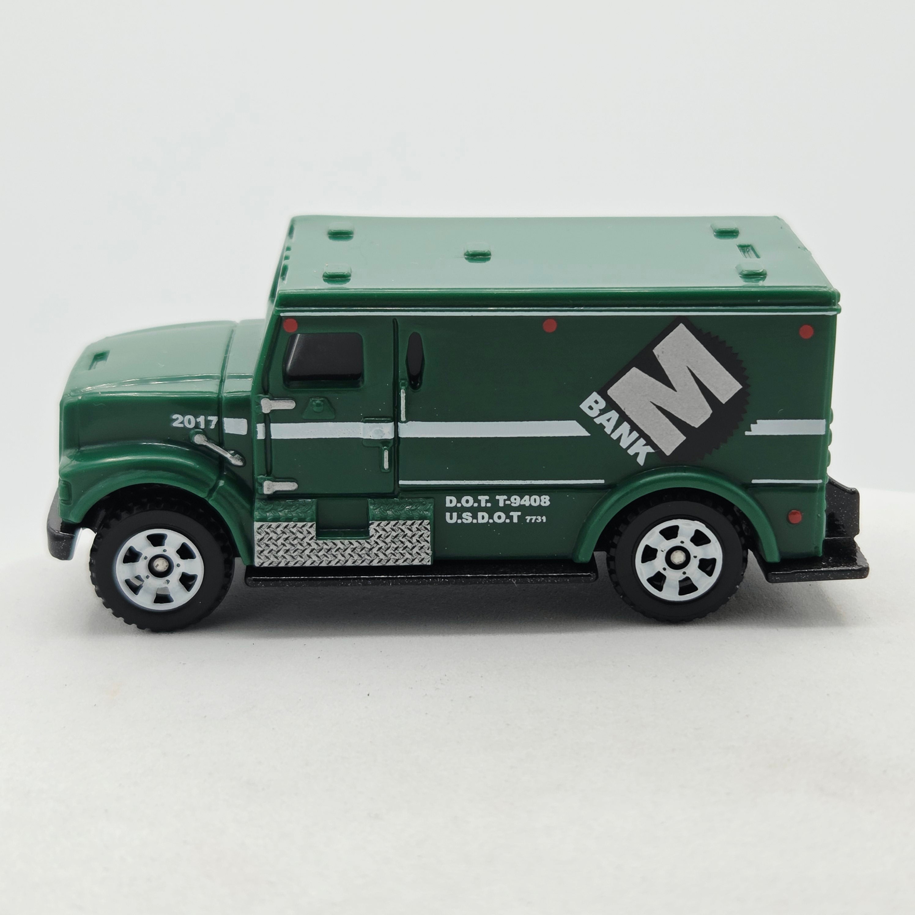 Matchbox International Armored Car (2017 MBX 5 Pack City Service - Multipack Exclusive)