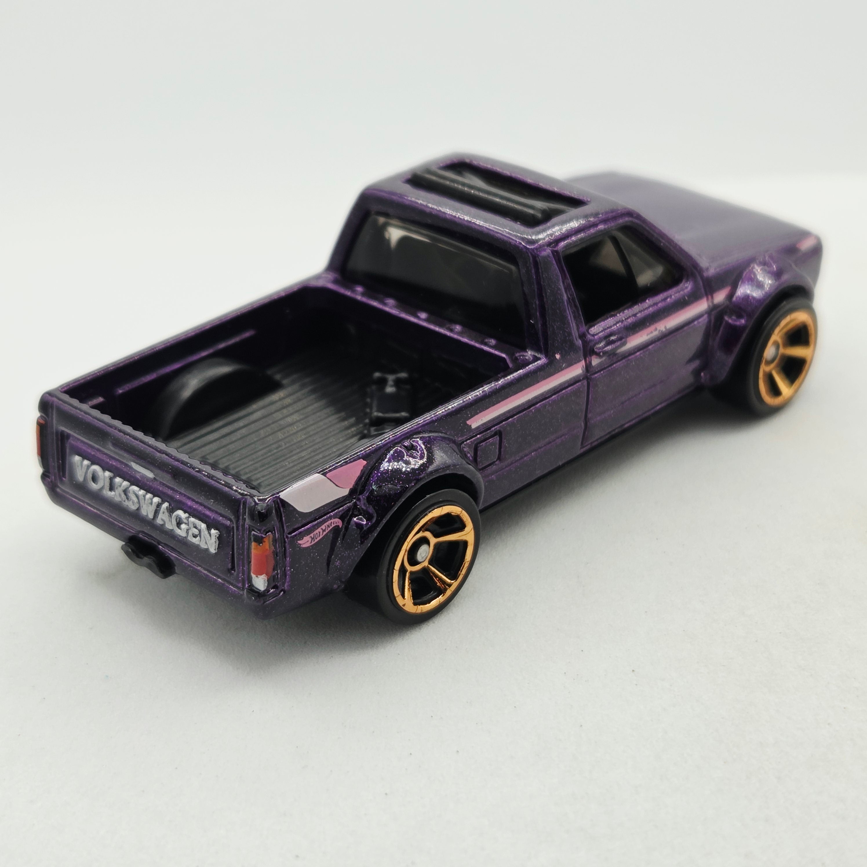 Hot Wheels Volkswagen Caddy pickup (2022 HW Volkswagen Series)