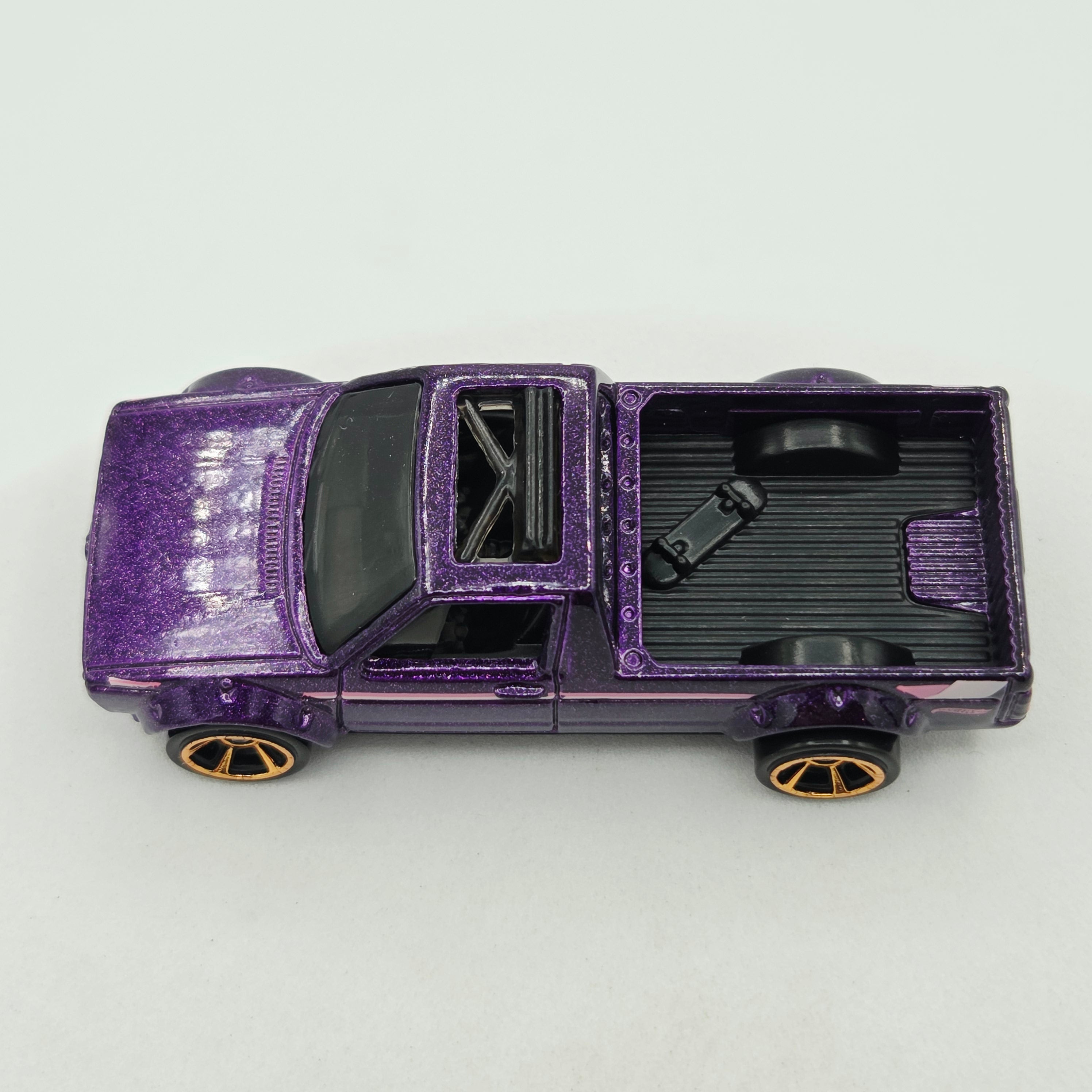 Hot Wheels Volkswagen Caddy pickup (2022 HW Volkswagen Series)