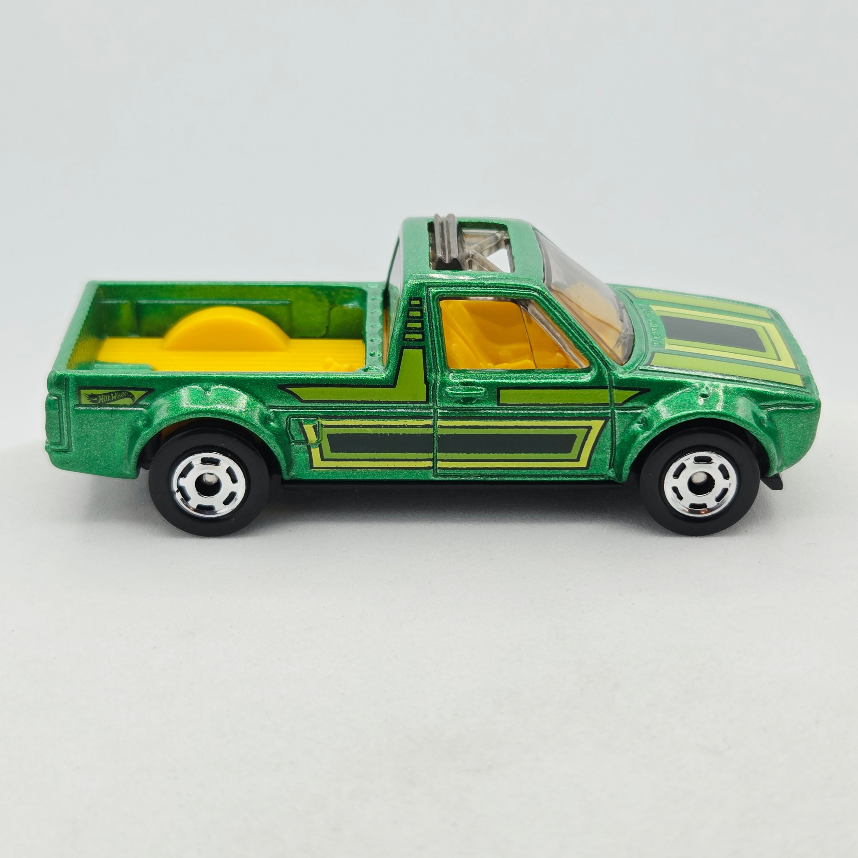 Hot Wheels Volkswagen Caddy pickup (2020 HW Flying Customs)