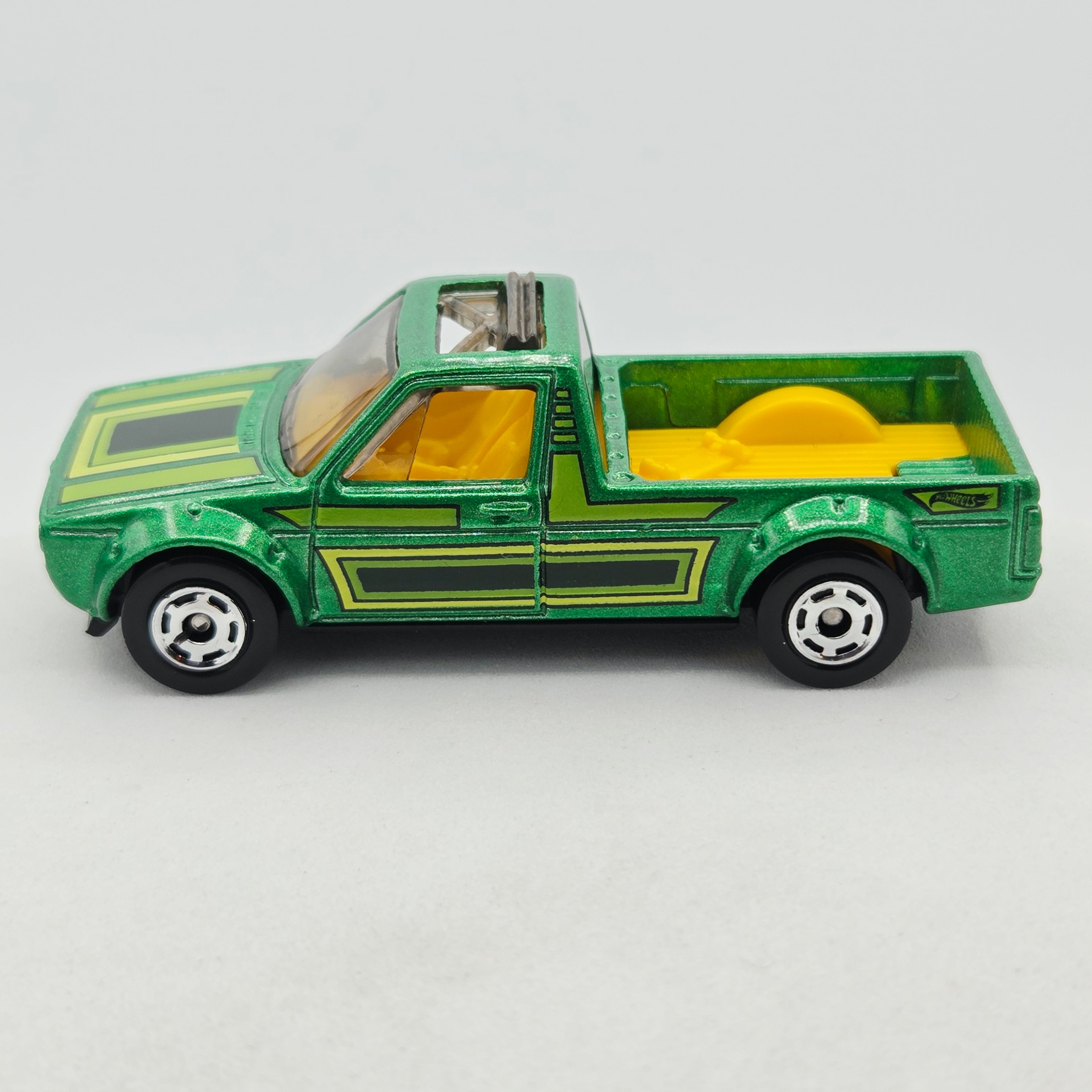 Hot Wheels Volkswagen Caddy pickup (2020 HW Flying Customs)