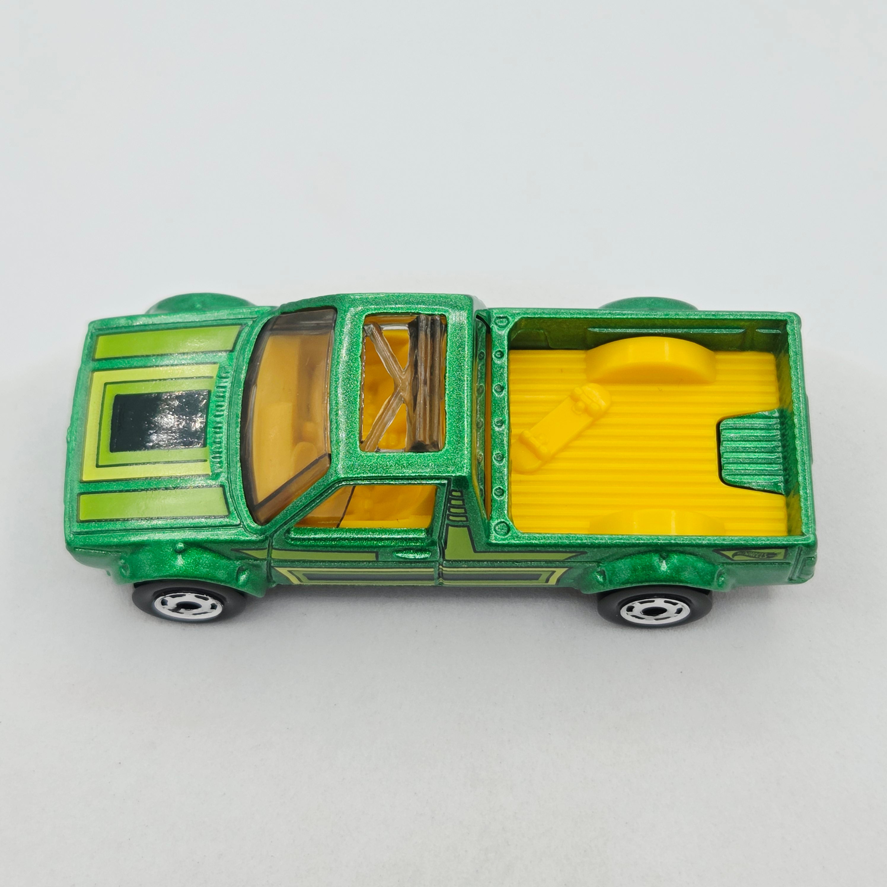 Hot Wheels Volkswagen Caddy pickup (2020 HW Flying Customs)