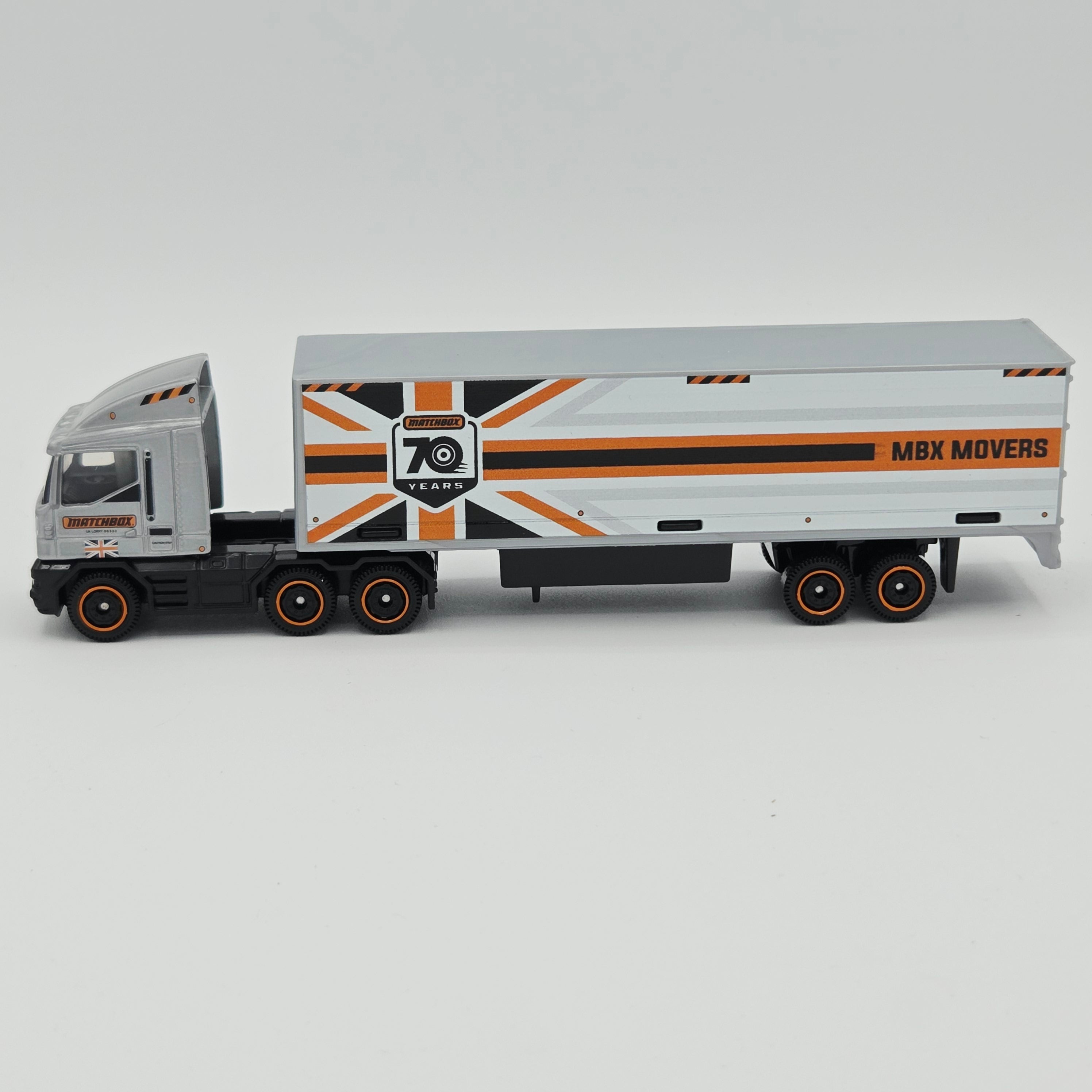Matchbox MBX Cabover Semi Truck (2024 MBX Convoys)