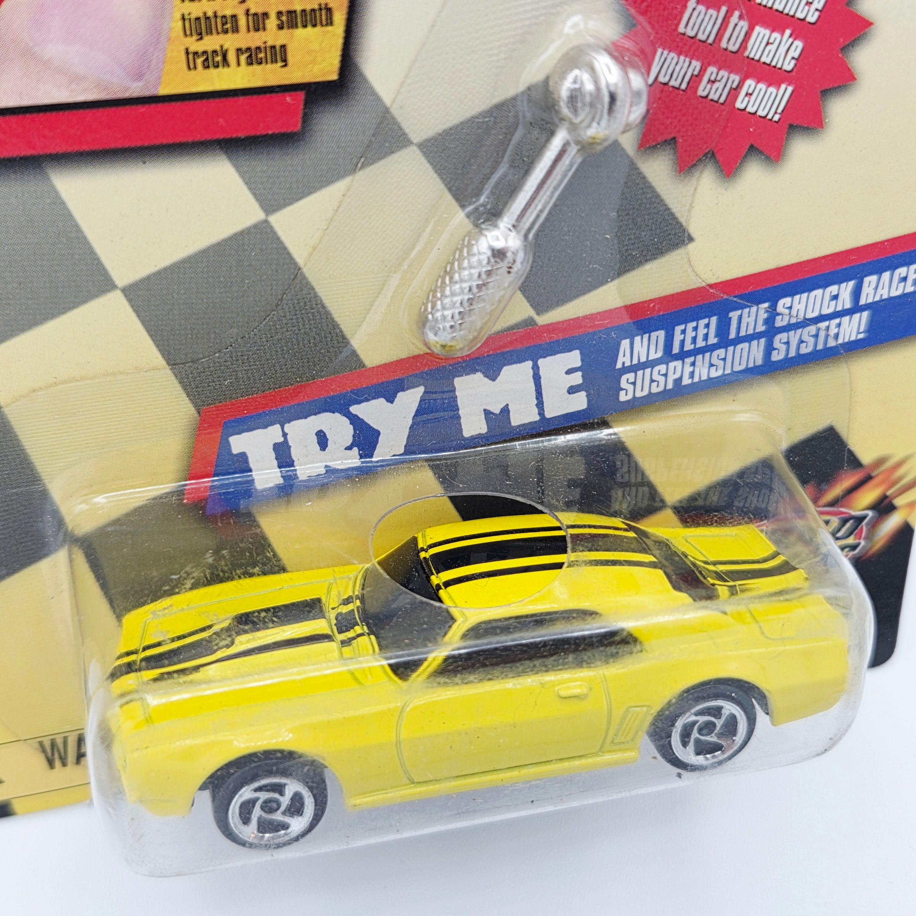 Road Champs '69 Chevrolet Camaro - Yellow (2000 Car & Driver Shock Racers)