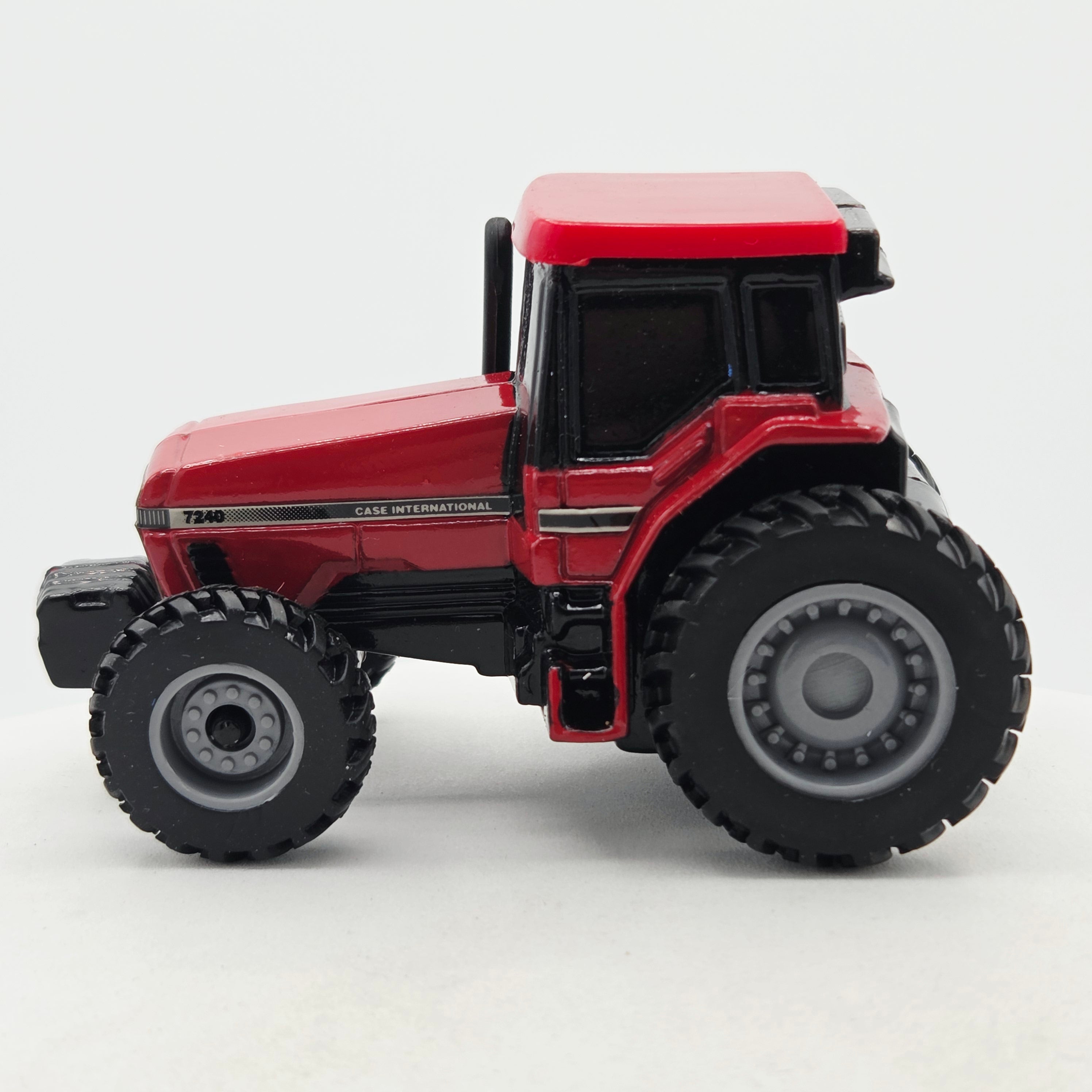ERTL Case International 7240 Tractor - Motorized Action (1997 Farm Machines)