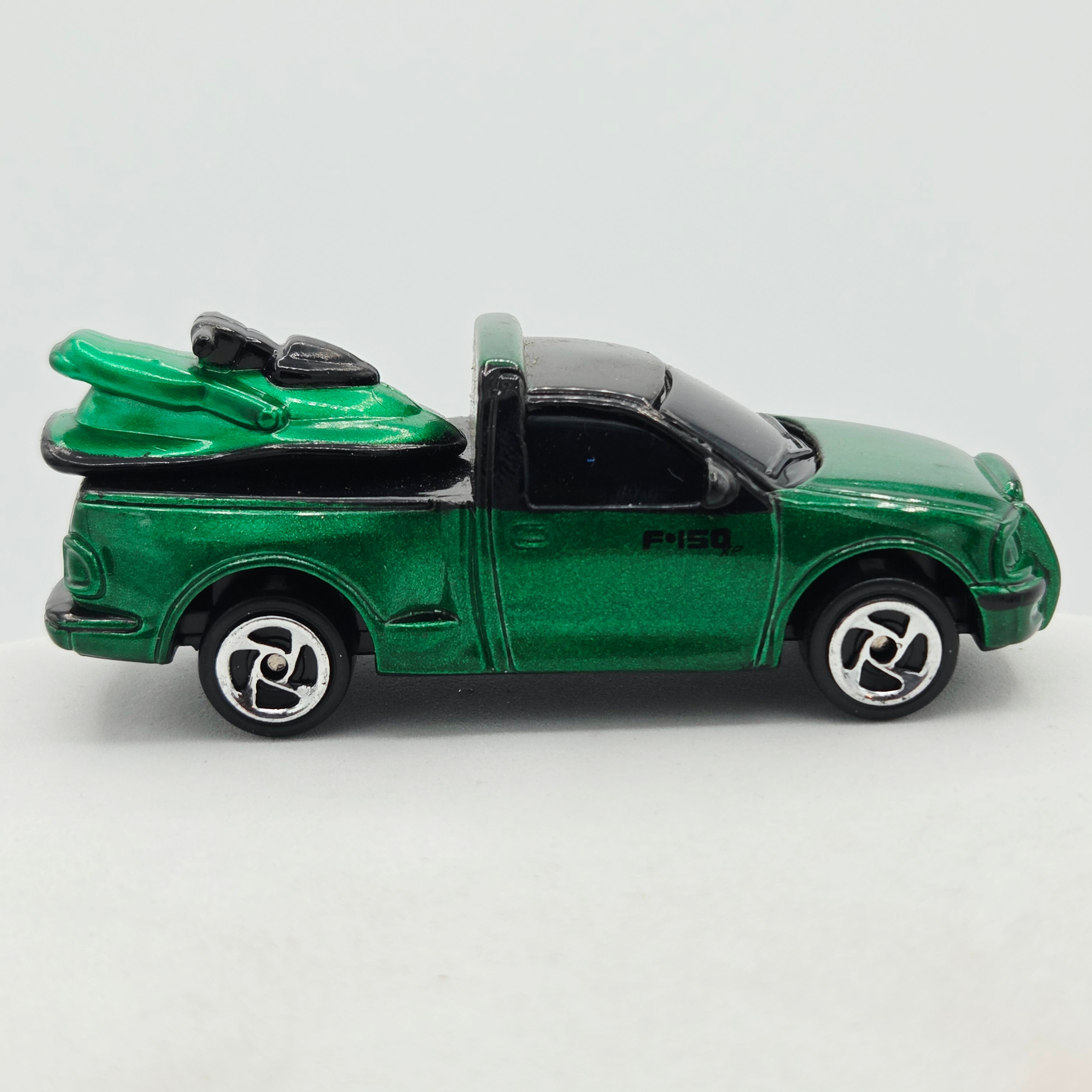 Road Champs Ford F-150 Pick-up w/ Jet Ski - Loose (2000 Car & Driver Shock Racers)
