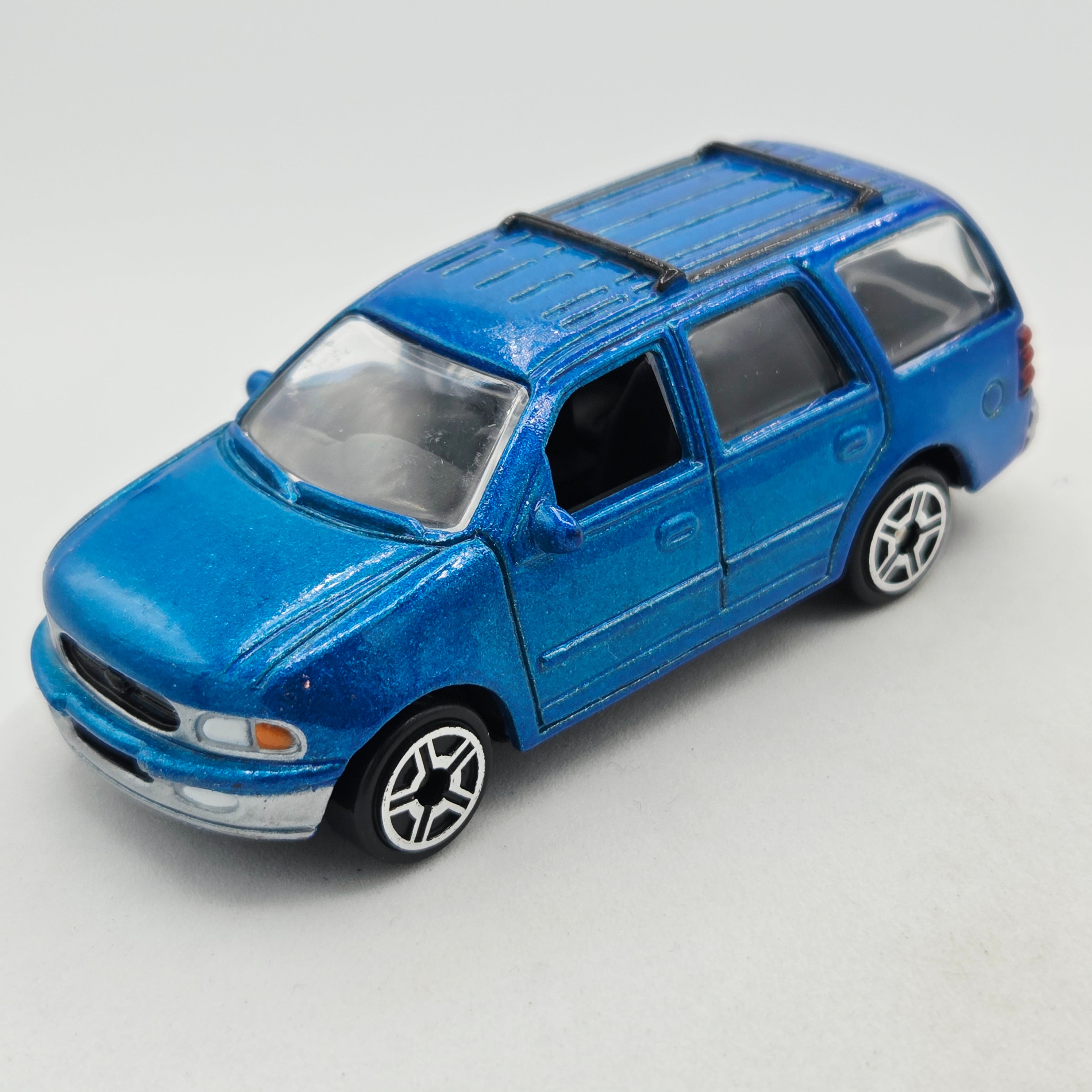 Motormax Ford Expedition #6021 (Super Wheels Special Edition)