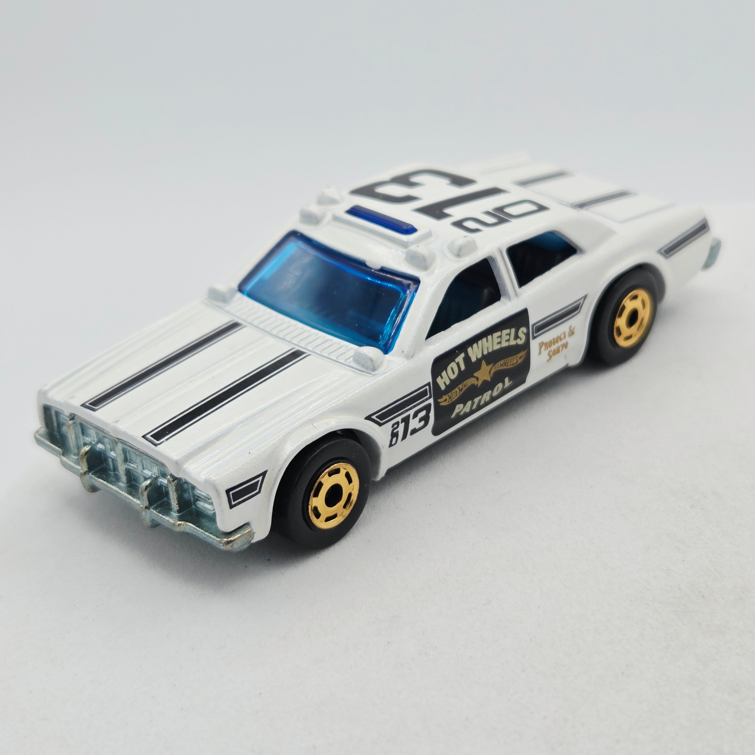 Hot Wheels Sheriff Patrol Police Car (2013 HW Flying Customs)
