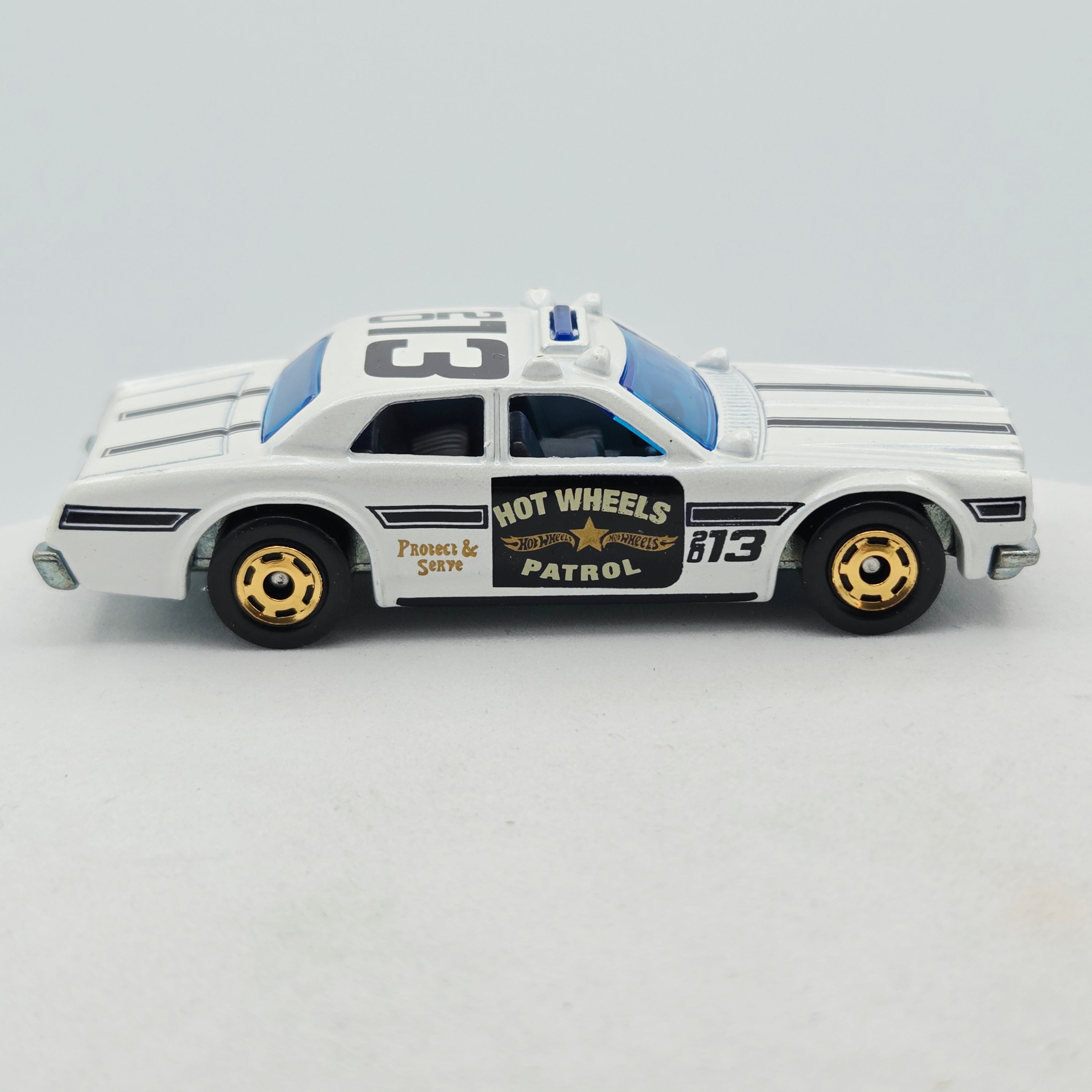 Hot Wheels Sheriff Patrol Police Car (2013 HW Flying Customs)