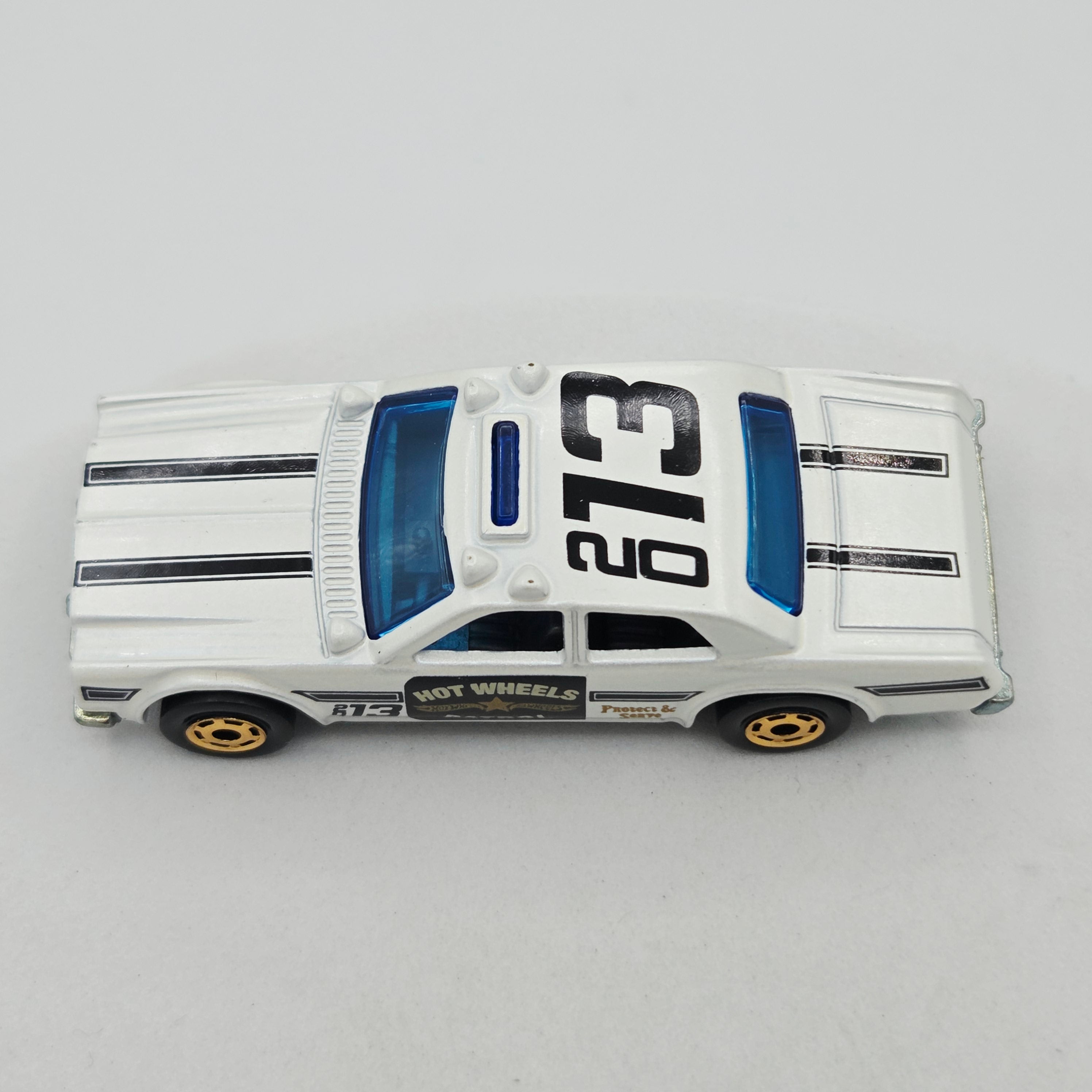 Hot Wheels Sheriff Patrol Police Car (2013 HW Flying Customs)