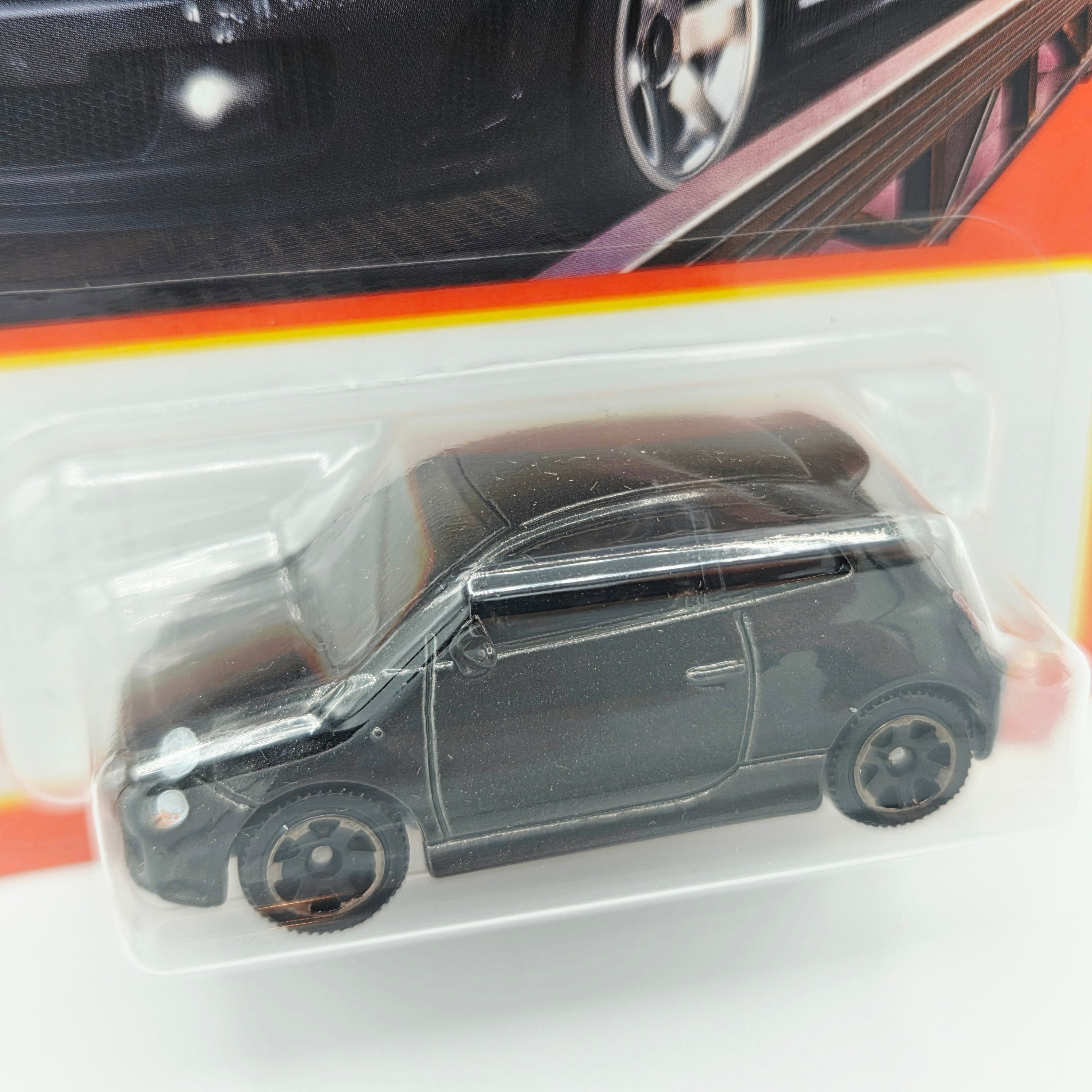 Matchbox '19 Fiat 500 Turbo (2023 MBX Basic)