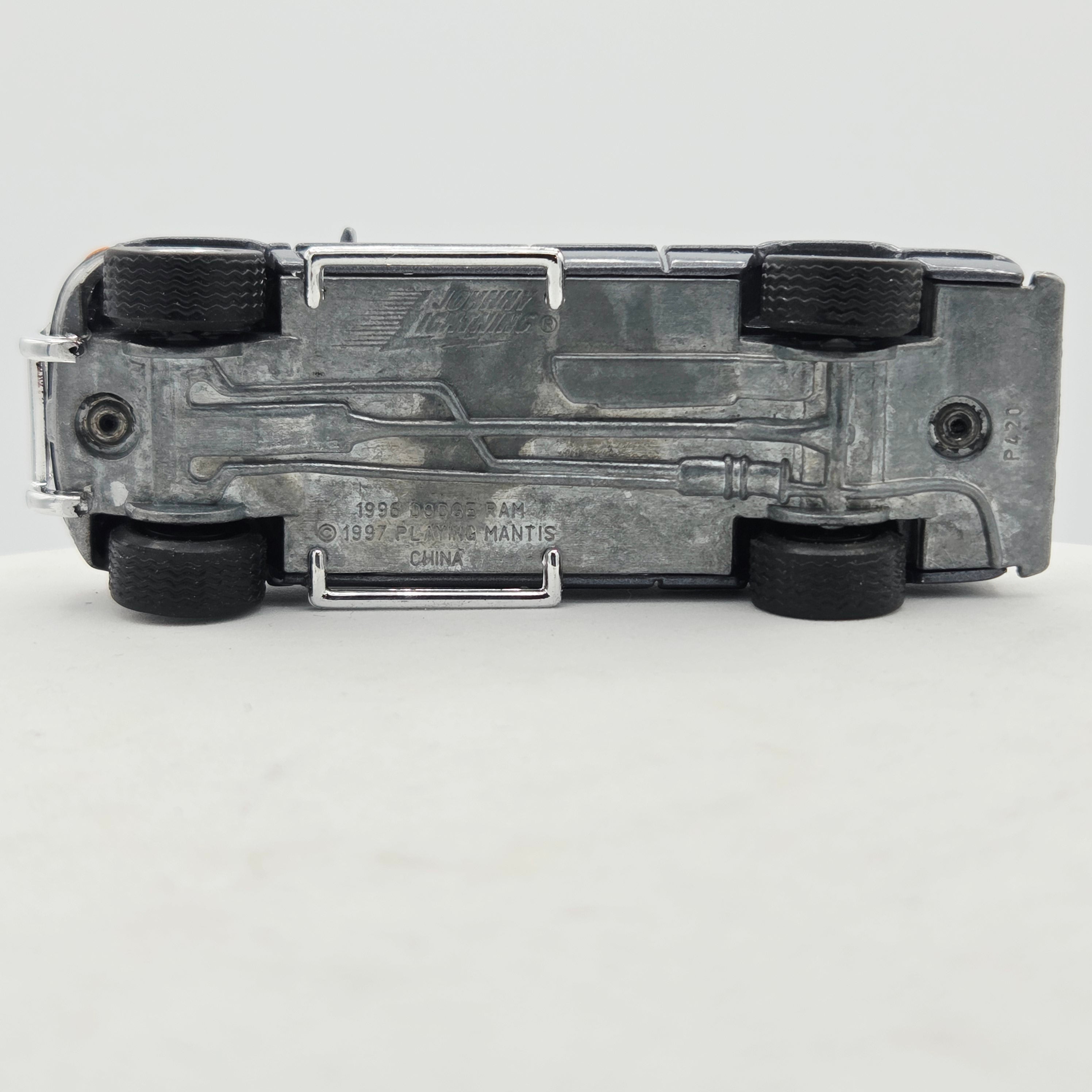 Johnny Lightning '96 Dodge Ram Pickup - 1:64, Walker Texas Ranger (1999 Hollywood on Wheels)