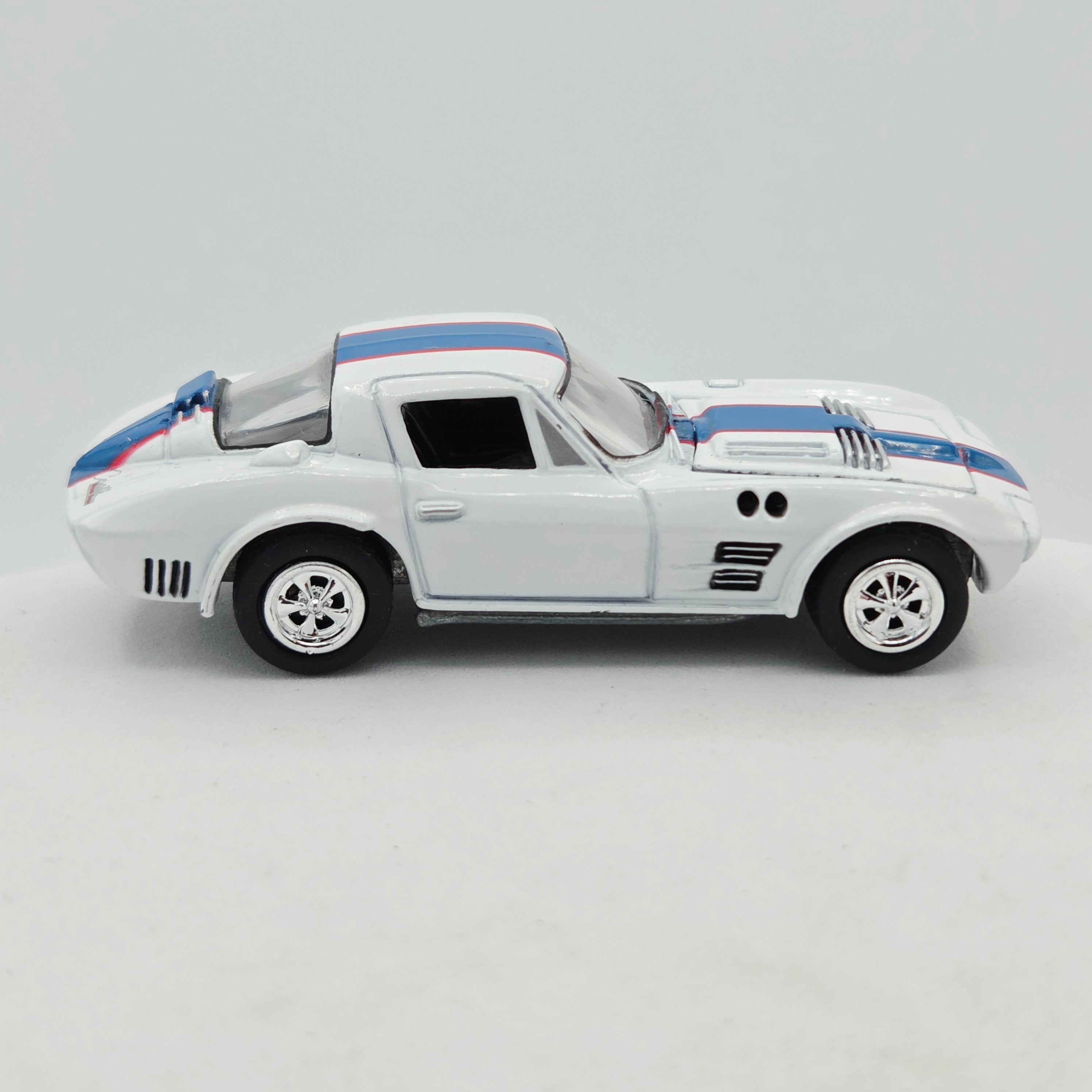 Johnny Lightning '63 Chevrolet Corvette Grand Sport - 1:64 (1998 Super Chevy)